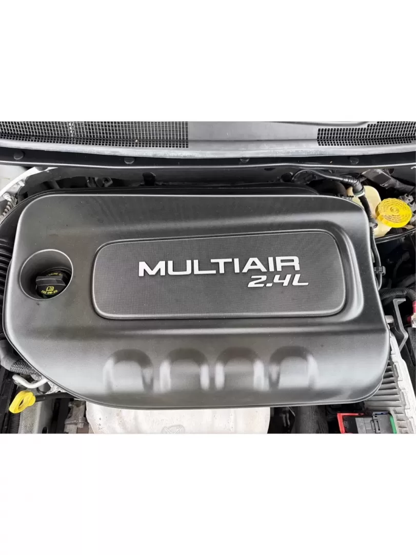 2015 Chrysler 200 Limited (1C3CCCAB2FN) with an 3.6L V-6 DOHC engine, 9-Speed Automatic transmission, located at 1184 Kauffman Ave, Fairborn, OH, 45324, (937) 908-9800, 39.807072, -84.030914 - Are you in the market for a reliable sedan that seamlessly blends comfort, performance, and style? Look no further! At Advantage Car and Credit in Fairborn, OH, we present a fantastic opportunity for you to own the 2015 Chrysler 200 Limited. This vehicle is not just a car; it's your perfect companio - Photo#11