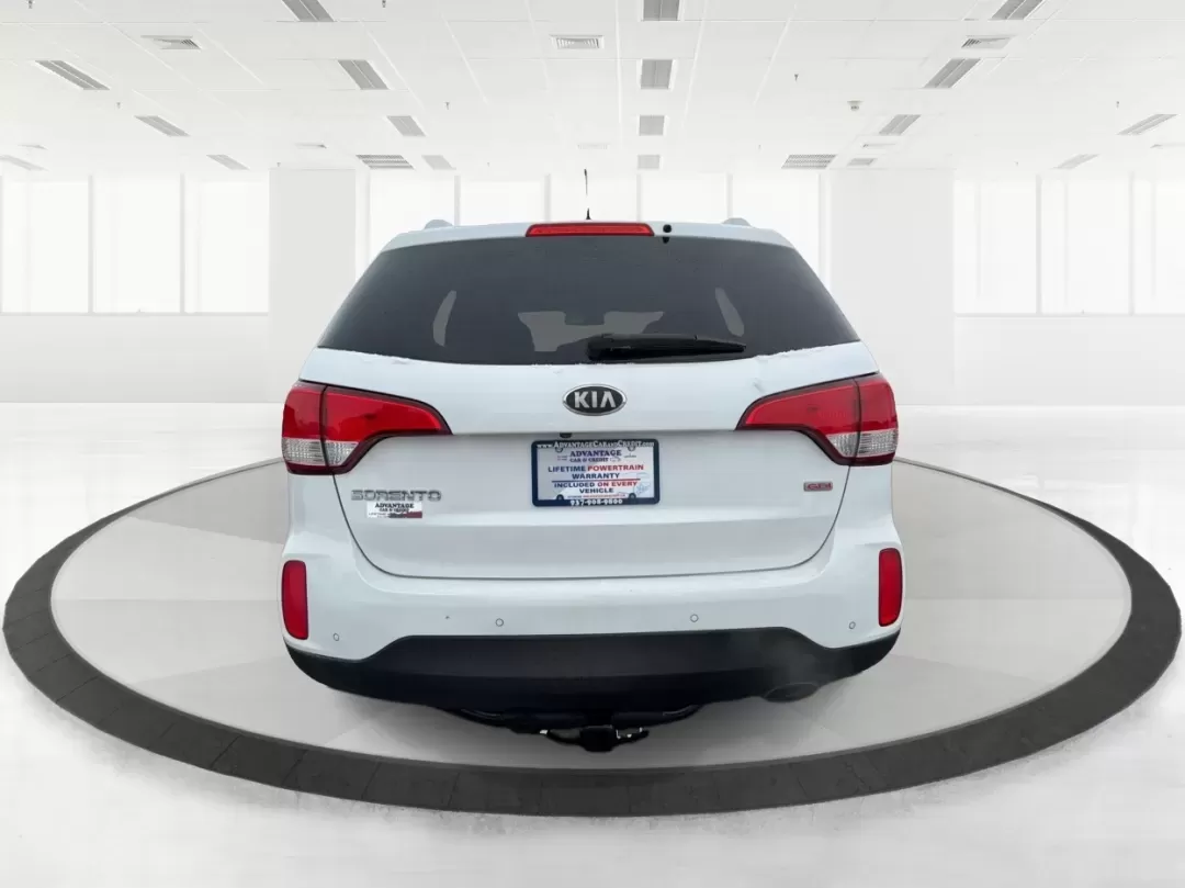 2014 Kia Sorento LX (5XYKT3A64EG) with an 2.4L I-4 gasoline direct injection engine, 6-Speed Automatic transmission, located at 880 E. National Road, Vandalia, OH, 45377, (937) 908-9800, 39.891918, -84.183594 - **Discover the 2014 Kia Sorento LX: Your Family's Perfect Adventure Companion!**<br /> <br /> Are you searching for a reliable SUV that effortlessly blends comfort, style, and functionality? Look no further than the 2014 Kia Sorento LX, available at Advantage Car and Credit in Troy, OH. This spaciou - Photo#3