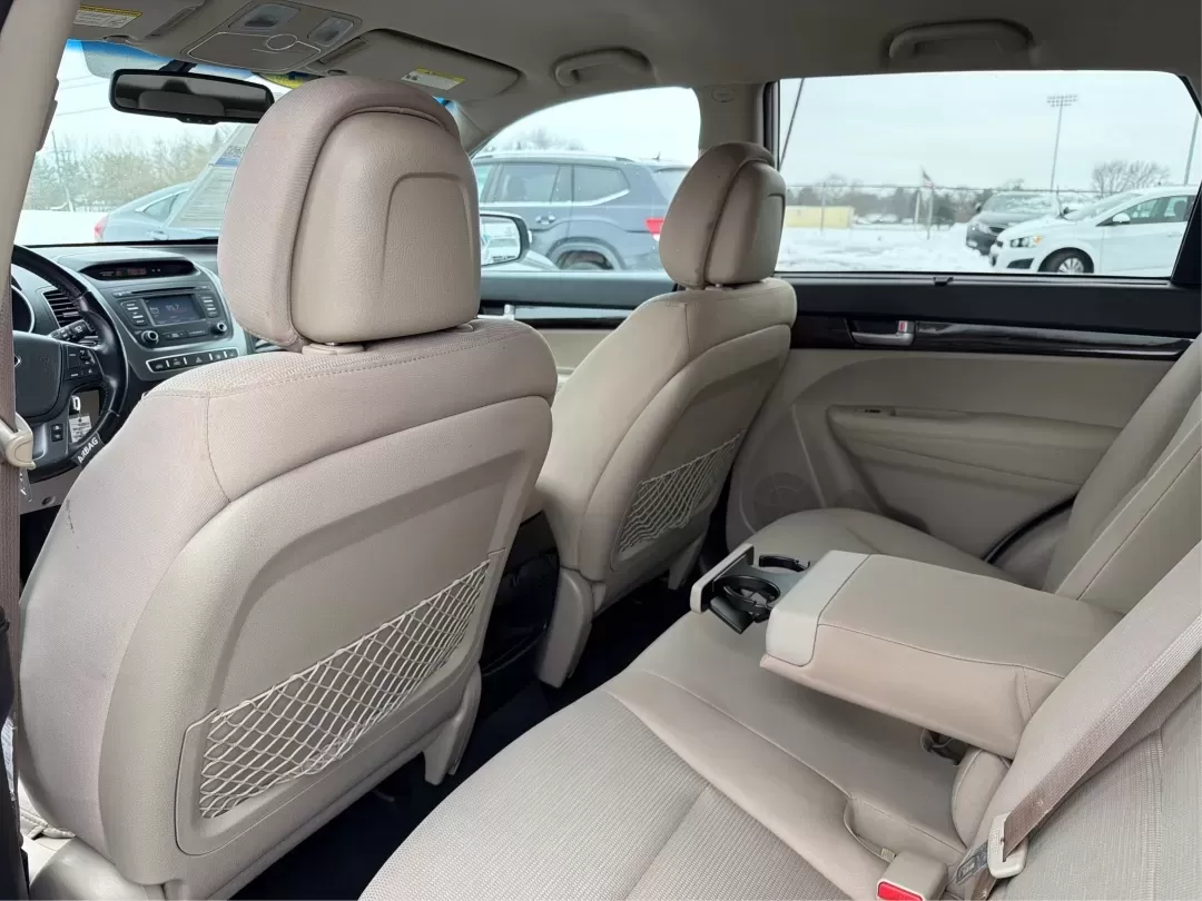 2014 Kia Sorento LX (5XYKT3A64EG) with an 2.4L I-4 gasoline direct injection engine, 6-Speed Automatic transmission, located at 880 E. National Road, Vandalia, OH, 45377, (937) 908-9800, 39.891918, -84.183594 - **Discover the 2014 Kia Sorento LX: Your Family's Perfect Adventure Companion!**<br /> <br /> Are you searching for a reliable SUV that effortlessly blends comfort, style, and functionality? Look no further than the 2014 Kia Sorento LX, available at Advantage Car and Credit in Troy, OH. This spaciou - Photo#10