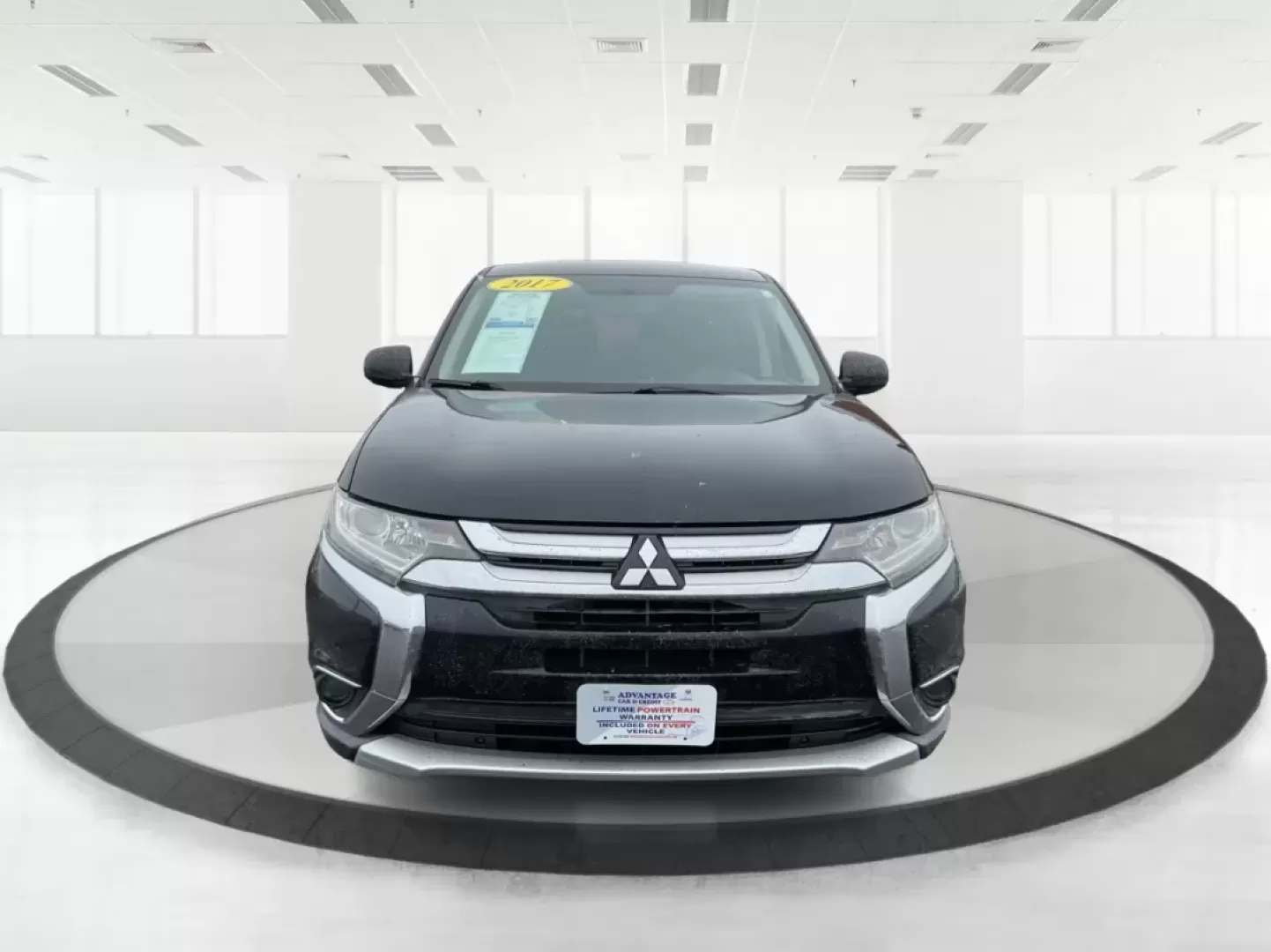 2017 Mitsubishi Outlander ES (JA4AD2A35HZ) with an 2.4L I-4 variable valve control engine, located at 1184 Kauffman Ave, Fairborn, OH, 45324, (937) 908-9800, 39.807072, -84.030914 - 2017 Mitsubishi Outlander ES - Photo#7