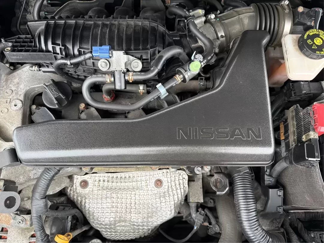 2015 Nissan Rogue S (KNMAT2MV8FP) with an 2.5L I-4 DOHC engine, Continuously Variable Transmission transmission, located at 880 E. National Road, Vandalia, OH, 45377, (937) 908-9800, 39.891918, -84.183594 - **Discover Your Next Adventure with the 2015 Nissan Rogue at Advantage Car and Credit - Vandalia!**<br /> <br /> Are you ready to elevate your driving experience? Whether you're a growing family in need of a reliable vehicle, a commuter craving comfort, or an adventure-seeker looking for your next r - Photo#11