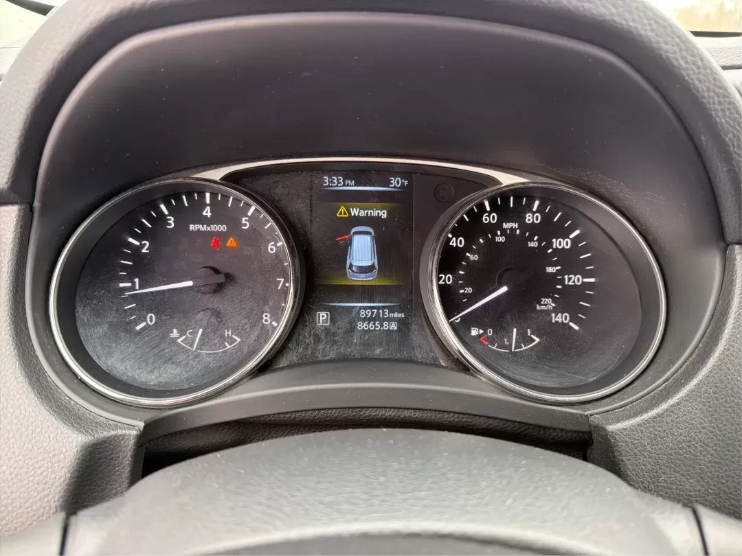 2015 Nissan Rogue S (KNMAT2MV8FP) with an 2.5L I-4 DOHC engine, Continuously Variable Transmission transmission, located at 880 E. National Road, Vandalia, OH, 45377, (937) 908-9800, 39.891918, -84.183594 - **Discover Your Next Adventure with the 2015 Nissan Rogue at Advantage Car and Credit - Vandalia!**<br /> <br /> Are you ready to elevate your driving experience? Whether you're a growing family in need of a reliable vehicle, a commuter craving comfort, or an adventure-seeker looking for your next r - Photo#15