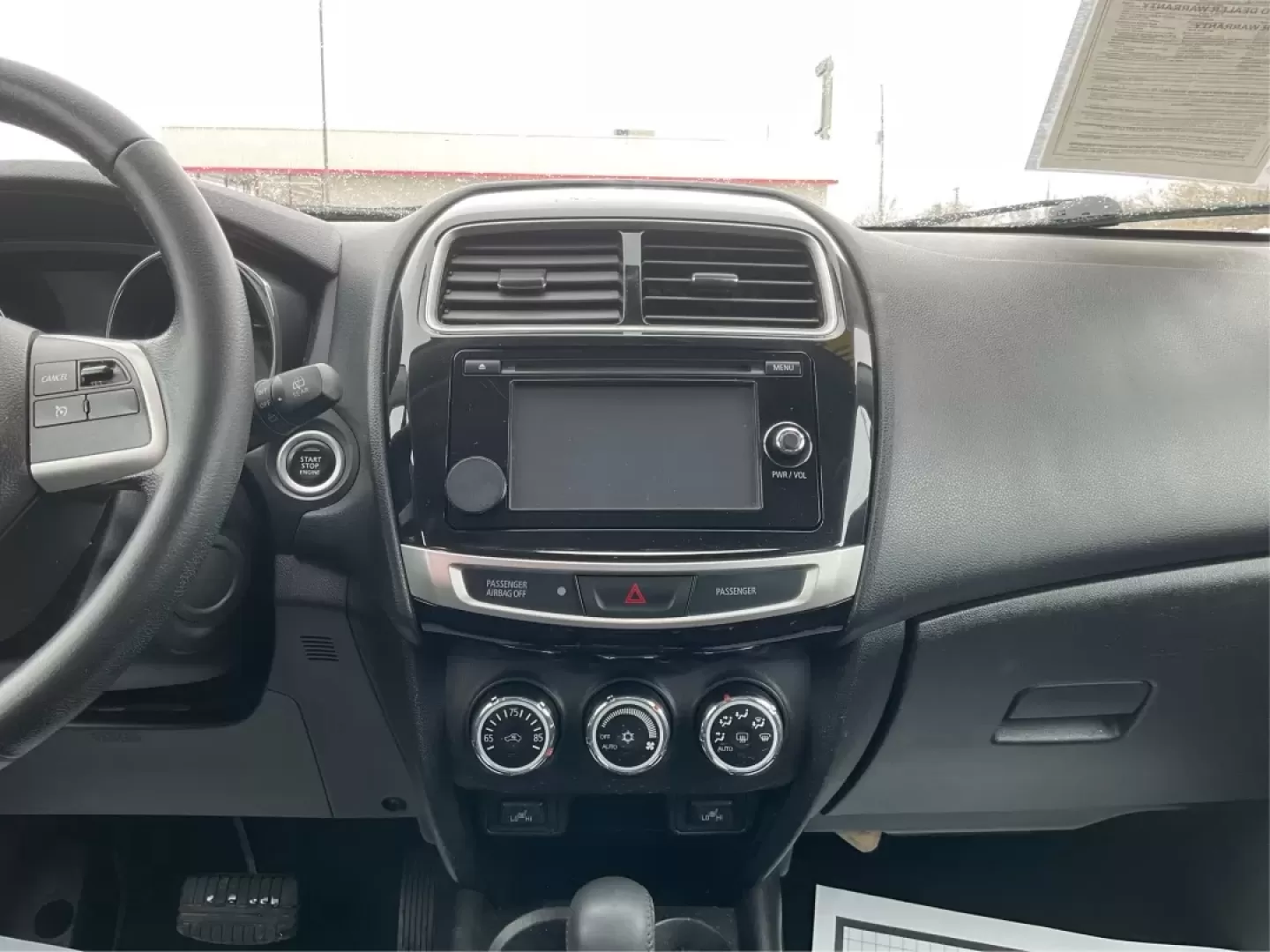 2015 Mitsubishi Outlander SE (4A4AR4AU6FE) with an 2L I-4 DOHC engine, located at 401 Woodman Dr, Riverside, OH, 45431, (937) 908-9800, 39.760899, -84.123421 - **Discover Your Next Adventure with the 2015 Mitsubishi Outlander SE at Advantage Car and Credit - Riverside!**<br /> <br /> Are you ready to elevate your family outings or weekend getaways? The 2015 Mitsubishi Outlander SE is the perfect companion for those who crave versatility and comfort. Design - Photo#12