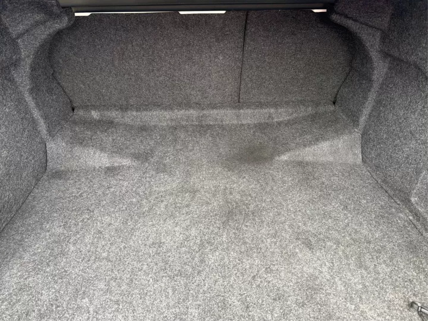 2015 Chevrolet Malibu 1LT (1G11C5SL8FF) with an ECOTEC 2.5L I-4 gasoline direct injection engine, located at 4508 South Dixie Dr, Moraine, OH, 45439, (937) 908-9800, 39.689976, -84.218452 - Need a dependable sedan for the daily commute down I75, school drop-offs near West Carrollton, or quick errands along South Dixie Drive-without the stress of traditional bank hurdles? This 2015 Chevrolet Malibu 1LT is a smart, comfortable choice for real life in the Dayton area, offering efficient p - Photo#12