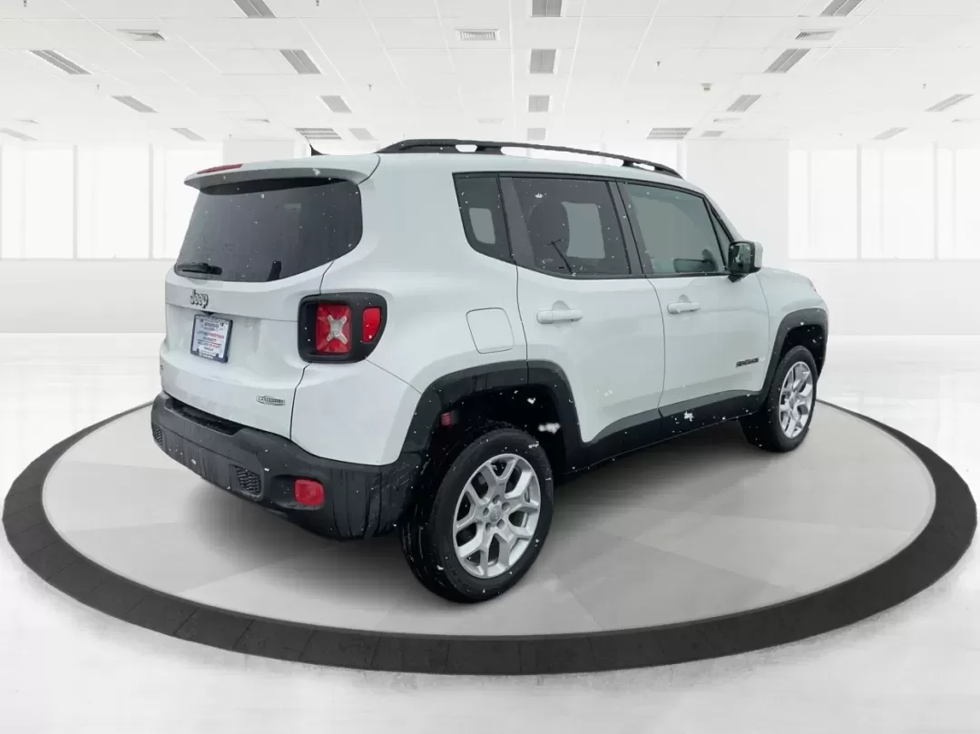 2015 Jeep Renegade Latitude (ZACCJBBT4FP) with an 2.4L L4 engine, 6-Speed Manual transmission, located at 1230 East Main St, Xenia, OH, 45385, (937) 908-9800, 39.688026, -83.910172 - Ready for a life that doesn't stop when the pavement ends? This 2015 Jeep Renegade Latitude 4WD in Alpine White is built for the Xenia lifestyle-weekday commutes down US-35, quick runs to grocery stores near downtown, and spontaneous weekend getaways to Caesar Creek State Park or John Bryan State Pa - Photo#2