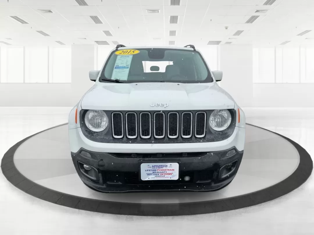 2015 Jeep Renegade Latitude (ZACCJBBT4FP) with an 2.4L L4 engine, 6-Speed Manual transmission, located at 1230 East Main St, Xenia, OH, 45385, (937) 908-9800, 39.688026, -83.910172 - Ready for a life that doesn't stop when the pavement ends? This 2015 Jeep Renegade Latitude 4WD in Alpine White is built for the Xenia lifestyle-weekday commutes down US-35, quick runs to grocery stores near downtown, and spontaneous weekend getaways to Caesar Creek State Park or John Bryan State Pa - Photo#7