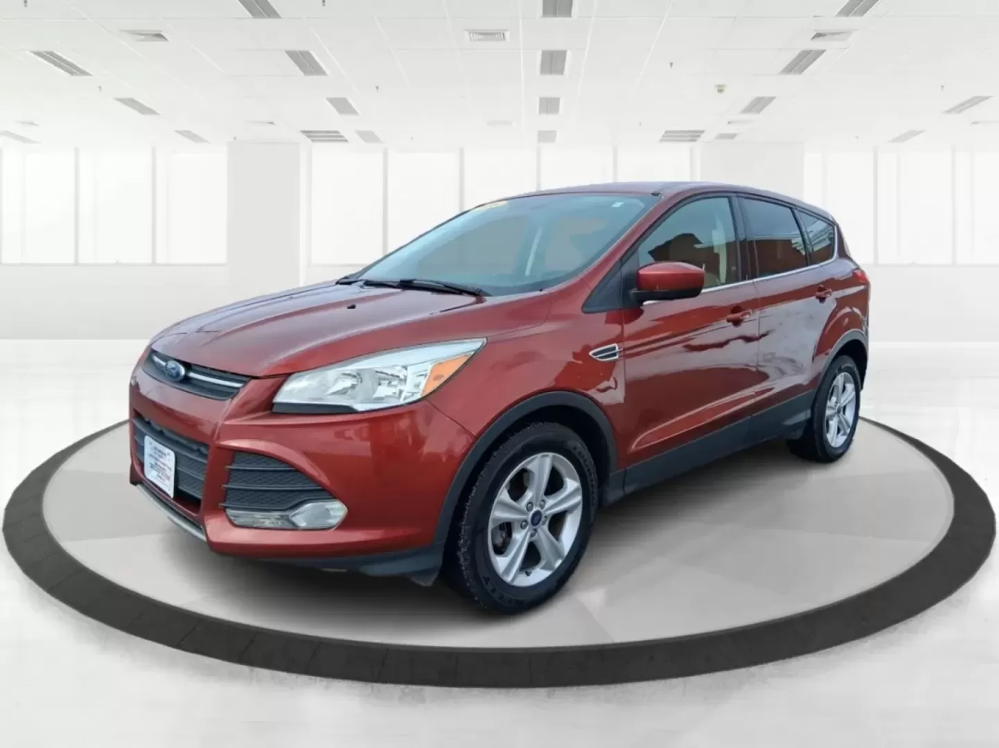 2016 Ford Escape SE (1FMCU0G71GU) with an 2.5L L4 DOHC 16V engine, 6-Speed Automatic transmission, located at 401 Woodman Dr, Riverside, OH, 45431, (937) 908-9800, 39.760899, -84.123421 - Need an SUV that can handle school drop-offs, I675 commutes, and spontaneous weekend getaways to Carillon Historical Park or a day at the National Museum of the U.S. Air Force? This 2016 Ford Escape SE in eye-catching Sunset is built for real-life schedules-easy to park, comfortable for longer drive - Photo#7