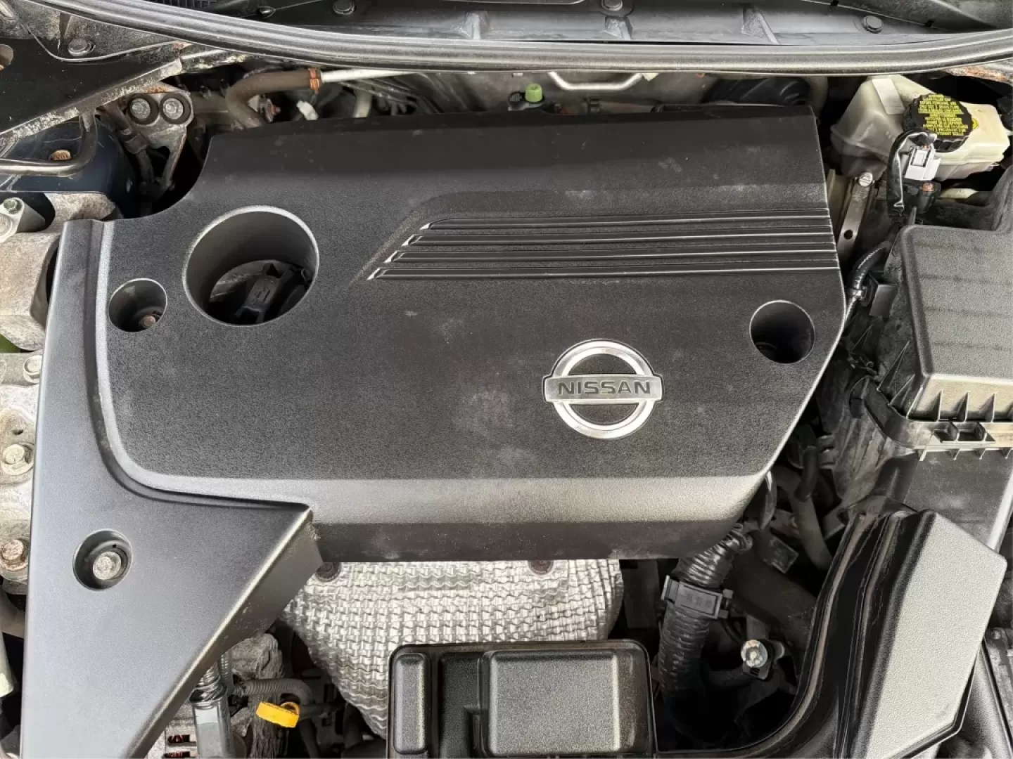 2015 Nissan Altima 2.5 SL (1N4AL3AP4FC) with an 2.5L I-4 DOHC engine, Continuously Variable Transmission transmission, located at 401 Woodman Dr, Riverside, OH, 45431, (937) 908-9800, 39.760899, -84.123421 - Picture your next week going smoother: a comfortable sedan for the daily drive down I-675, an easy run to The Greene for errands, and a relaxed weekend cruise along the river near Eastwood MetroPark-all without stretching your budget. This 2015 Nissan Altima 2.5 SL in Storm is a smart fit for commut - Photo#11