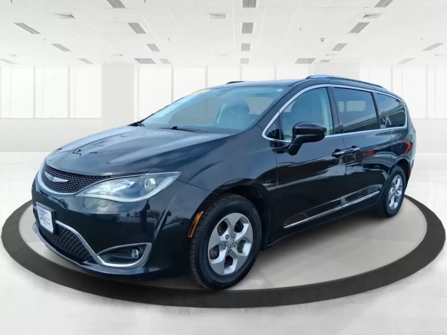 2017 Chrysler Pacifica Touring-L Plus (2C4RC1EG7HR) with an Pentastar 3.6L V-6 DOHC engine, 9A transmission, located at 1951 S Dayton Lakeview Rd., New Carlisle, OH, 45344, (937) 908-9800, 39.890999, -84.050255 - Load up the kids, the gear, and the playlist-this 2017 Chrysler Pacifica Touring-L Plus is built for real life in New Carlisle, from school drop-offs and long commutes to weekend trips out toward Buck Creek State Park. If you've been hunting for a comfortable, family-ready passenger van with premium - Photo#7