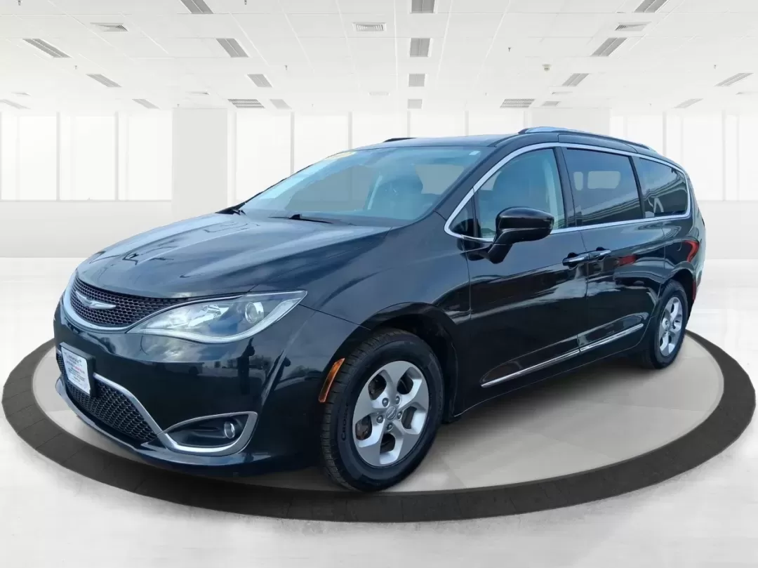 2017 Chrysler Pacifica Touring-L Plus (2C4RC1EG7HR) with an Pentastar 3.6L V-6 DOHC engine, 9A transmission, located at 1951 S Dayton Lakeview Rd., New Carlisle, OH, 45344, (937) 908-9800, 39.890999, -84.050255 - Load up the kids, the gear, and the playlist-this 2017 Chrysler Pacifica Touring-L Plus is built for real life in New Carlisle, from school drop-offs and long commutes to weekend trips out toward Buck Creek State Park. If you've been hunting for a comfortable, family-ready passenger van with premium - Photo#7