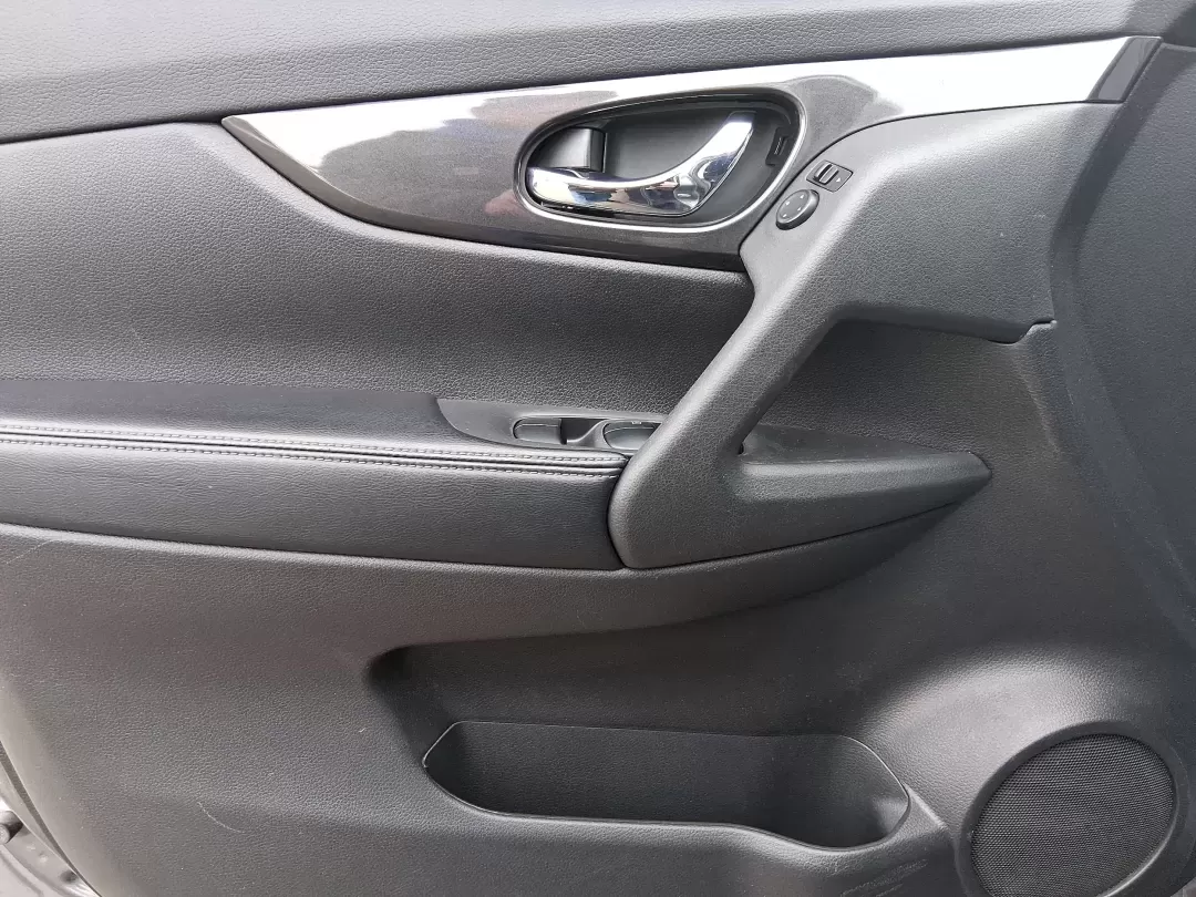 2017 Nissan Rogue SV (5N1AT2MV9HC) with an 2.5L I-4 DOHC engine, CVT transmission, located at 880 E. National Road, Vandalia, OH, 45377, (937) 908-9800, 39.891918, -84.183594 - Weekend road trips to MetroParks, daily commutes down I75, and grocery runs around the Dayton area all feel easier in a compact SUV that's comfortable, confident in bad weather, and flexible for real life. This 2017 Nissan Rogue SV in Gun Metallic is built for busy schedules and spontaneous getaways - Photo#18