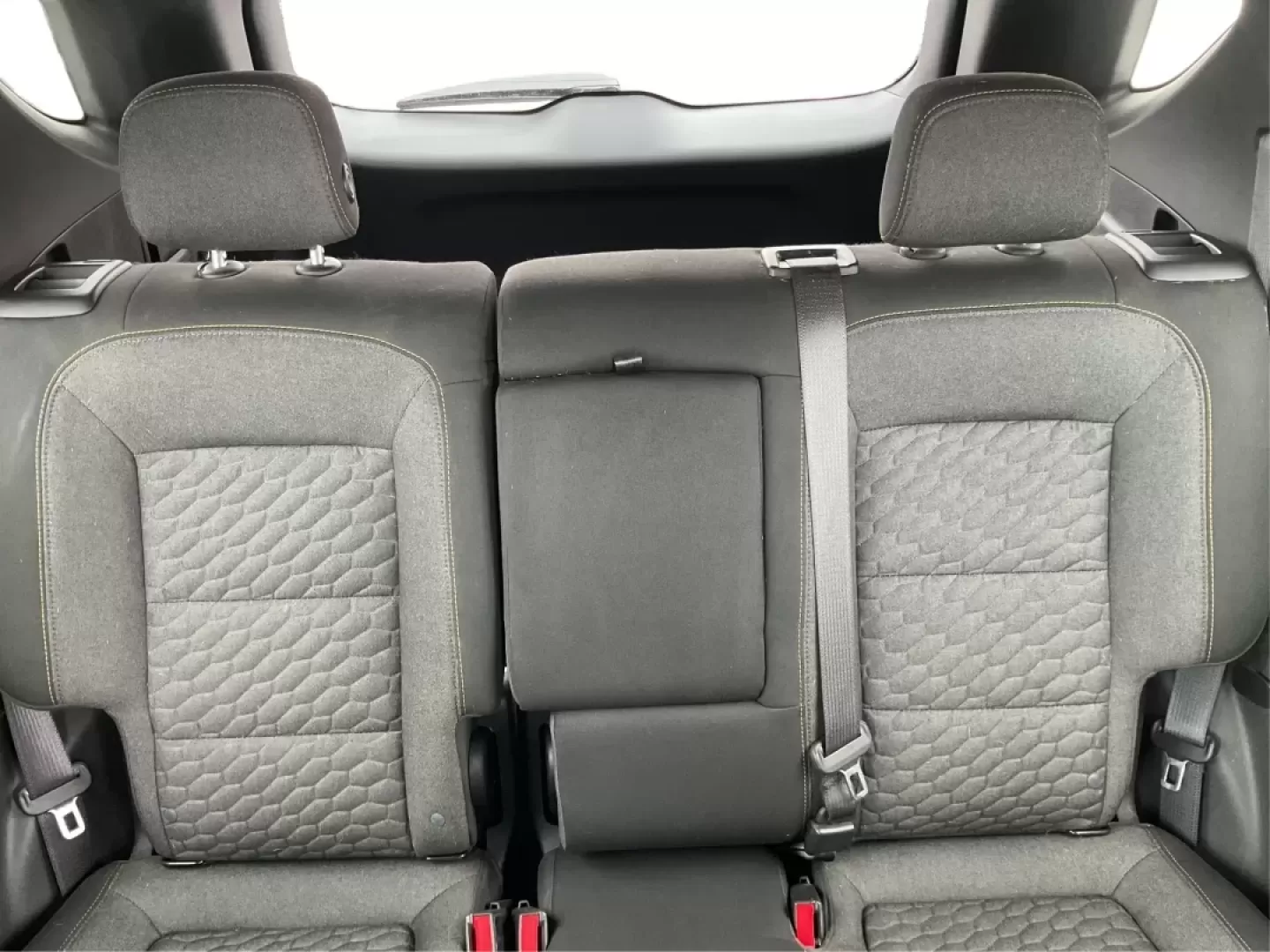 2020 Chevrolet Equinox FWD LT 1.5L Turbo (3GNAXKEV3LS) with an 1.5L I-4 gasoline direct injection engine, 6A transmission, located at 880 E. National Road, Vandalia, OH, 45377, (937) 908-9800, 39.891918, -84.183594 - Picture your next week: a smooth I75 commute, school drop-offs with room for backpacks and groceries, and an easy weekend escape to the National Museum of the U.S. Air Force-without driving something bulky or hard on fuel. This 2020 Chevrolet Equinox LT is the kind of practical, comfortable SUV that - Photo#14