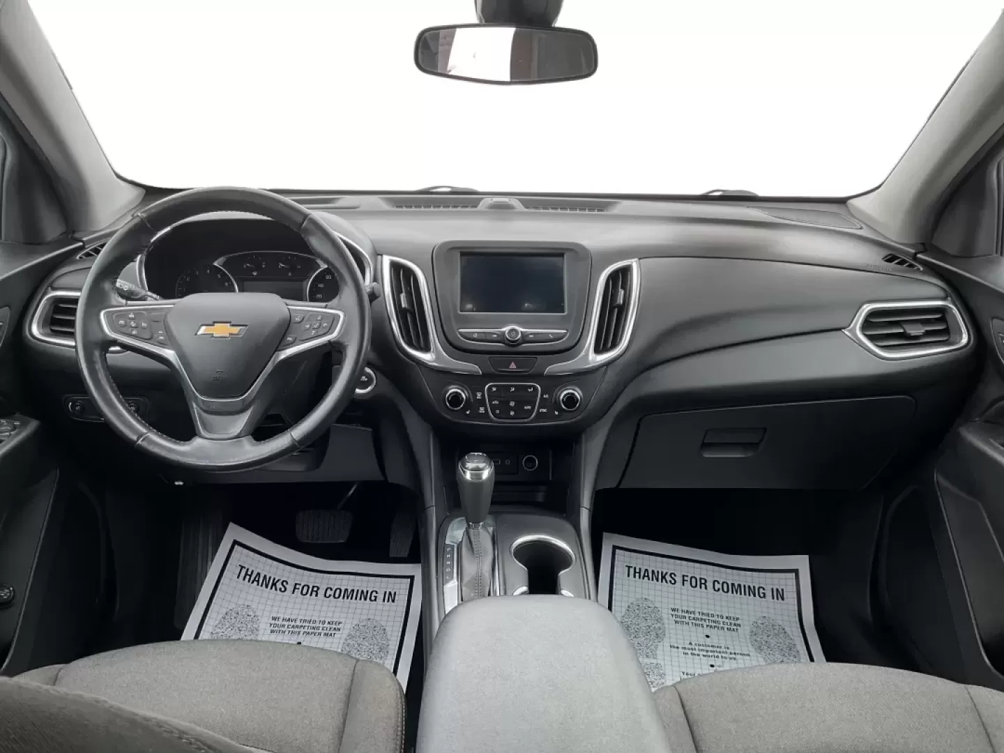 2020 Chevrolet Equinox FWD LT 1.5L Turbo (3GNAXKEV3LS) with an 1.5L I-4 gasoline direct injection engine, 6A transmission, located at 880 E. National Road, Vandalia, OH, 45377, (937) 908-9800, 39.891918, -84.183594 - Picture your next week: a smooth I75 commute, school drop-offs with room for backpacks and groceries, and an easy weekend escape to the National Museum of the U.S. Air Force-without driving something bulky or hard on fuel. This 2020 Chevrolet Equinox LT is the kind of practical, comfortable SUV that - Photo#17