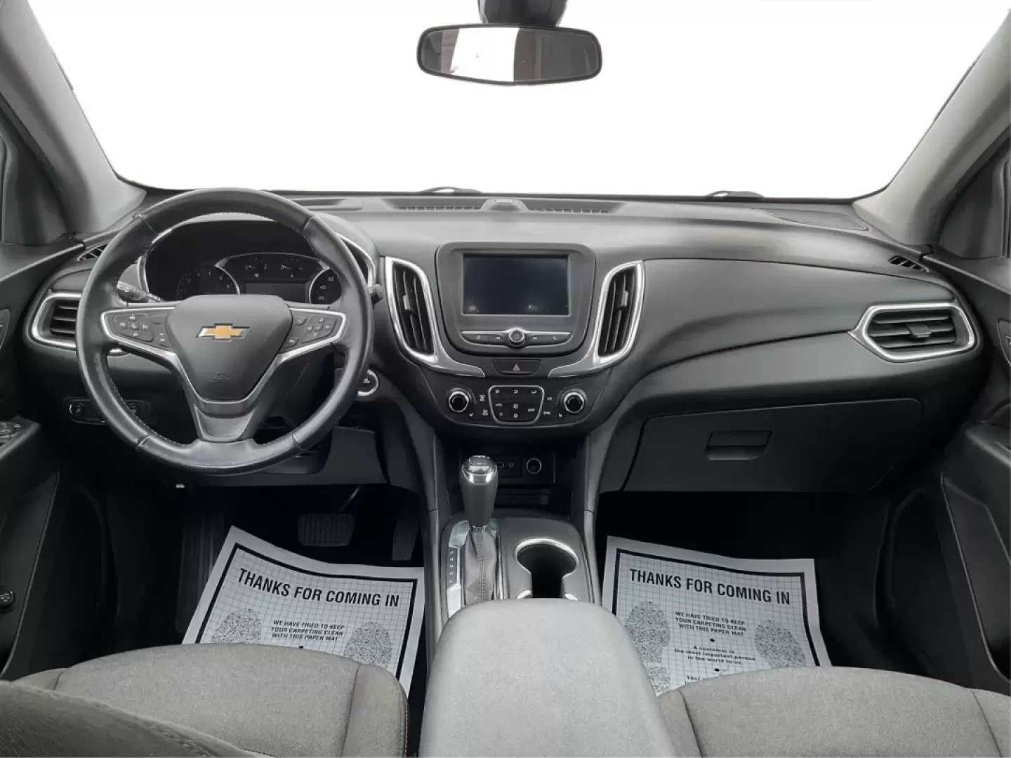 2020 Chevrolet Equinox FWD LT 1.5L Turbo (3GNAXKEV3LS) with an 1.5L I-4 gasoline direct injection engine, 6A transmission, located at 880 E. National Road, Vandalia, OH, 45377, (937) 908-9800, 39.891918, -84.183594 - Picture your next week: a smooth I75 commute, school drop-offs with room for backpacks and groceries, and an easy weekend escape to the National Museum of the U.S. Air Force-without driving something bulky or hard on fuel. This 2020 Chevrolet Equinox LT is the kind of practical, comfortable SUV that - Photo#18