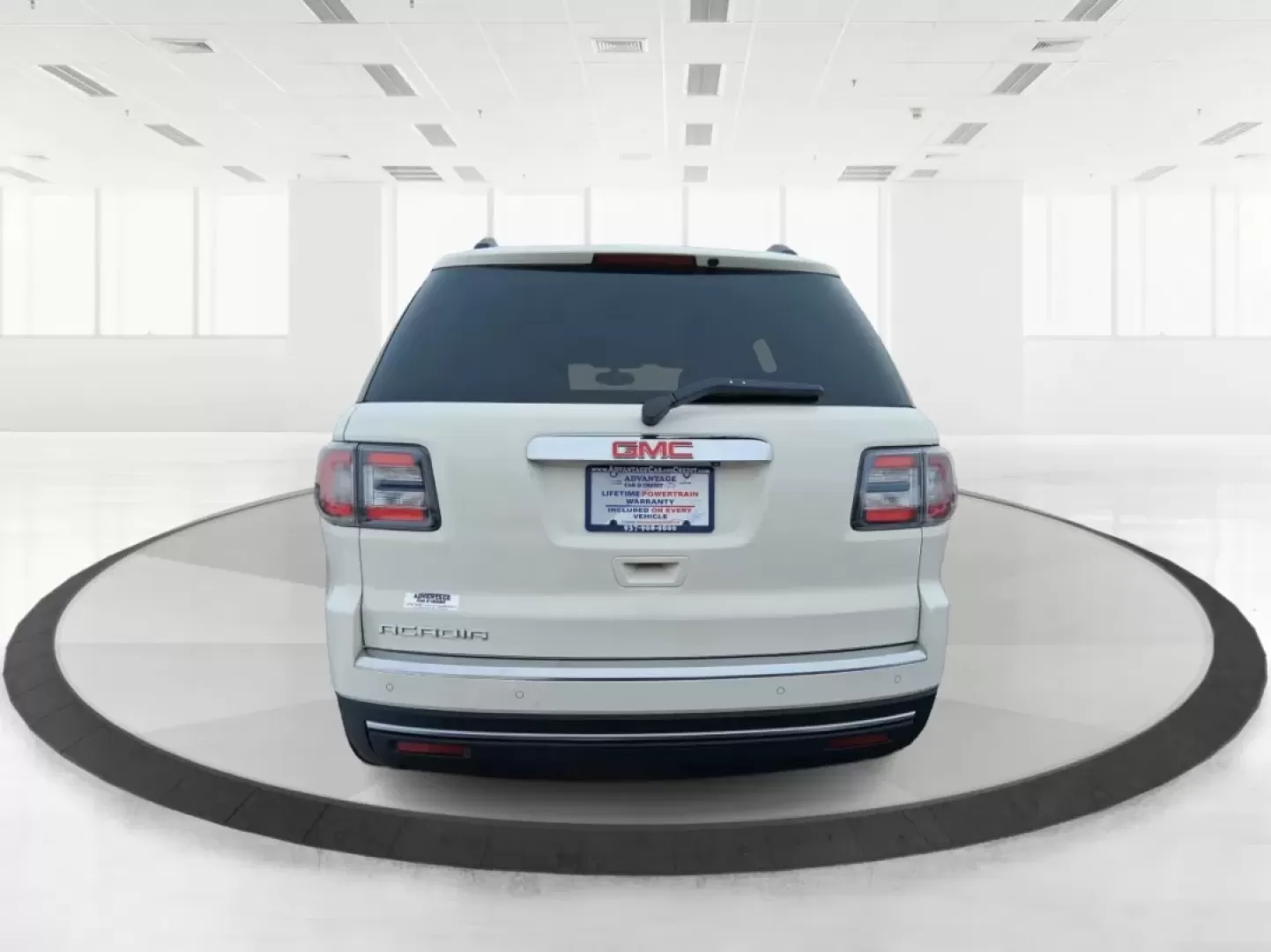 2015 GMC Acadia SLE-1 (1GKKRNED4FJ) with an 3.6L V-6 gasoline direct injection engine, 6-Speed Automatic transmission, located at 1184 Kauffman Ave, Fairborn, OH, 45324, (937) 908-9800, 39.807072, -84.030914 - If your week is a mix of school drop-offs, Wright-Patterson AFB commutes, and weekend getaways to Yellow Springs, this 2015 GMC Acadia SLE-1 is the kind of SUV that fits real life-roomy for passengers, practical for cargo, and comfortable enough for long stretches on I-675 or US-35.<br /> <br /> Ava - Photo#3