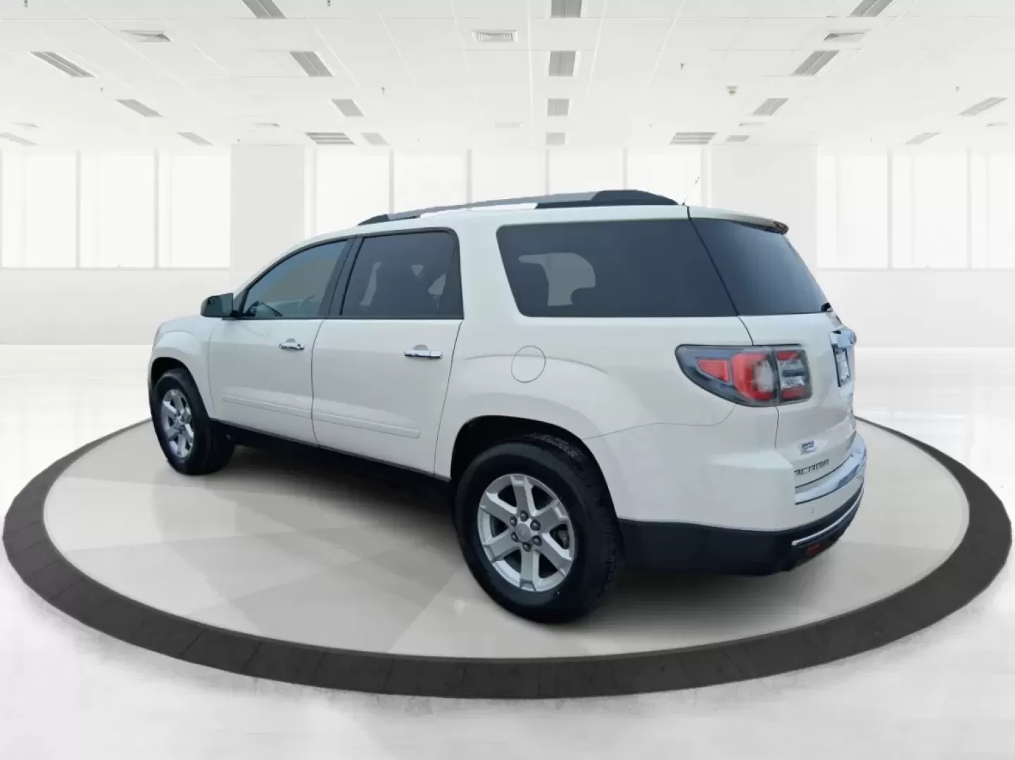 2015 GMC Acadia SLE-1 (1GKKRNED4FJ) with an 3.6L V-6 gasoline direct injection engine, 6-Speed Automatic transmission, located at 1184 Kauffman Ave, Fairborn, OH, 45324, (937) 908-9800, 39.807072, -84.030914 - If your week is a mix of school drop-offs, Wright-Patterson AFB commutes, and weekend getaways to Yellow Springs, this 2015 GMC Acadia SLE-1 is the kind of SUV that fits real life-roomy for passengers, practical for cargo, and comfortable enough for long stretches on I-675 or US-35.<br /> <br /> Ava - Photo#4