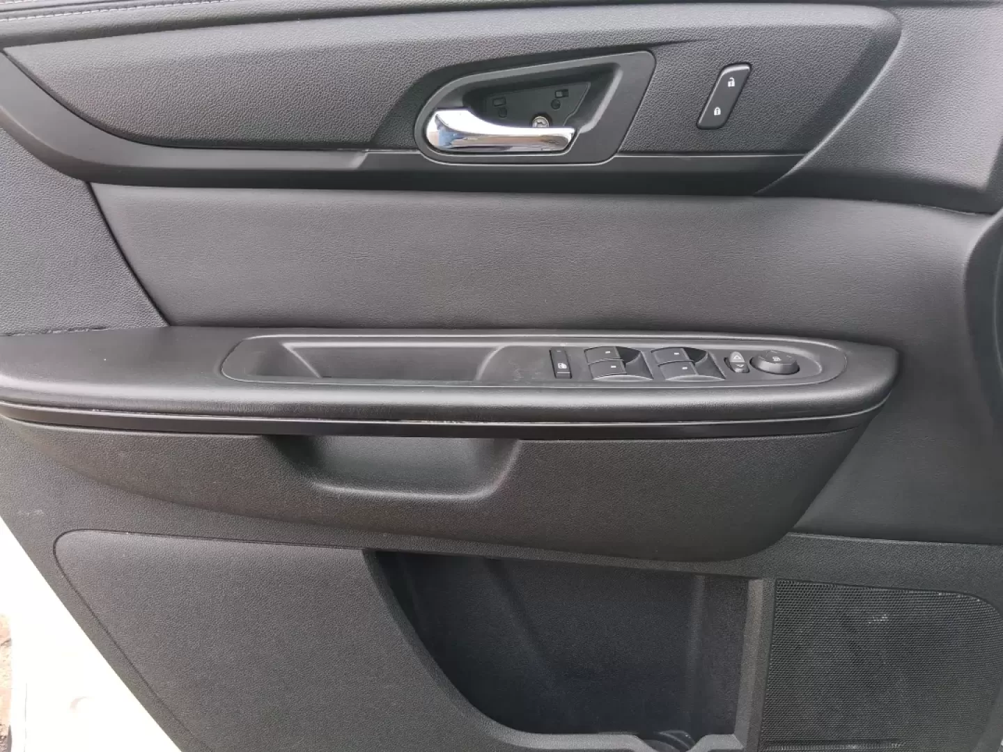 2015 GMC Acadia SLE-1 (1GKKRNED4FJ) with an 3.6L V-6 gasoline direct injection engine, 6-Speed Automatic transmission, located at 1184 Kauffman Ave, Fairborn, OH, 45324, (937) 908-9800, 39.807072, -84.030914 - If your week is a mix of school drop-offs, Wright-Patterson AFB commutes, and weekend getaways to Yellow Springs, this 2015 GMC Acadia SLE-1 is the kind of SUV that fits real life-roomy for passengers, practical for cargo, and comfortable enough for long stretches on I-675 or US-35.<br /> <br /> Ava - Photo#18