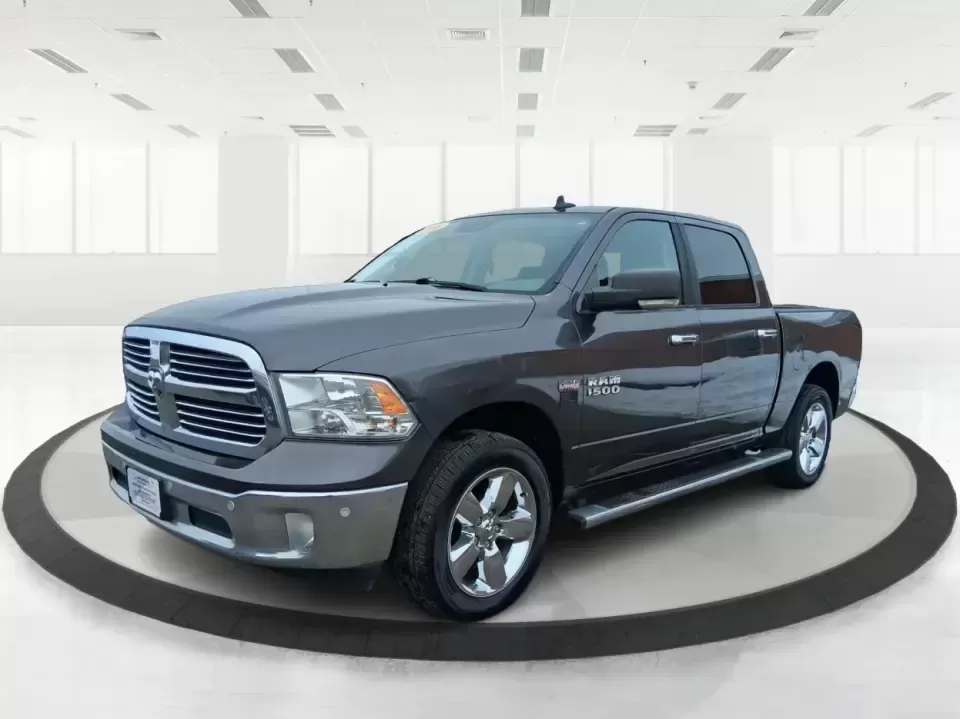 2016 Ram 1500 Big Horn (3C6RR7LT8GG) with an 5.7L V8 OHV 16V engine, 6A transmission, located at 1230 East Main St, Xenia, OH, 45385, (937) 908-9800, 39.688026, -83.910172 - Picture your next Saturday: you've got the boat hitched up, the cooler packed, and the whole crew riding comfortably to Caesar Creek-then Monday morning it's back to the commute with confidence in any Ohio weather. This 2016 Ram 1500 Big Horn Crew Cab 4WD is built for real life in Moraine: hauling, - Photo#8