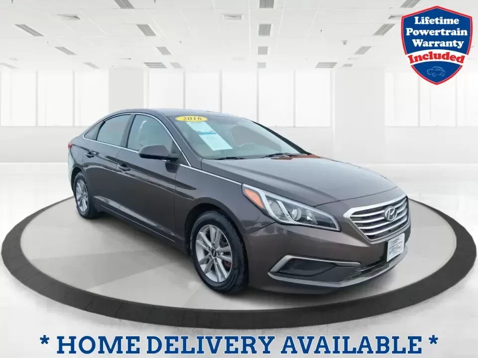 2016 Hyundai Sonata SE (5NPE24AF9GH) with an 2.4L I-4 gasoline direct injection engine, 7A transmission, located at 8750 N County Rd 25A, Piqua, OH, 45356, (937) 908-9800, 40.164391, -84.232513 - Need a dependable daily driver that can handle the school run, the I-75 commute, and the occasional weekend getaway without draining your budget? This 2016 Hyundai Sonata SE in rich Dark Truffle is the kind of comfortable, efficient sedan that fits real life in Vandalia-easy to park, smooth on longe - Photo#0