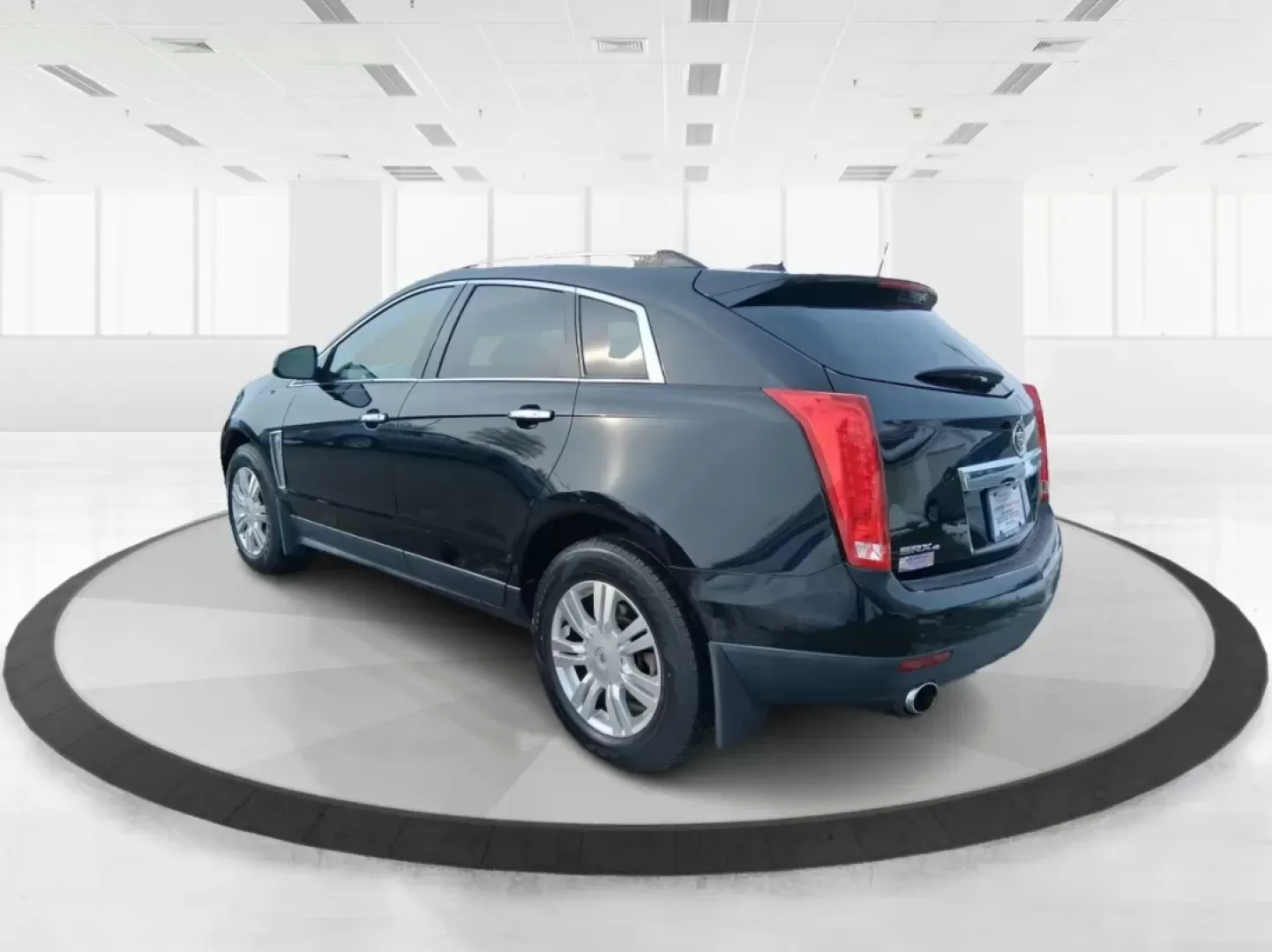 2016 Cadillac SRX Luxury Collection (3GYFNEE32GS) with an 3.6L V-6 gasoline direct injection engine, located at 1099 N County Rd 25A , Troy, OH, 45373, (937) 908-9800, 40.057079, -84.212883 - Picture your next road trip starting in Troy and rolling out past the Great Miami River Trail with everyone comfortable, connected, and confident-no cramped seats, no noisy ride, just smooth power and premium Cadillac style. This 2016 Cadillac SRX Luxury Collection is the kind of SUV that fits real - Photo#4