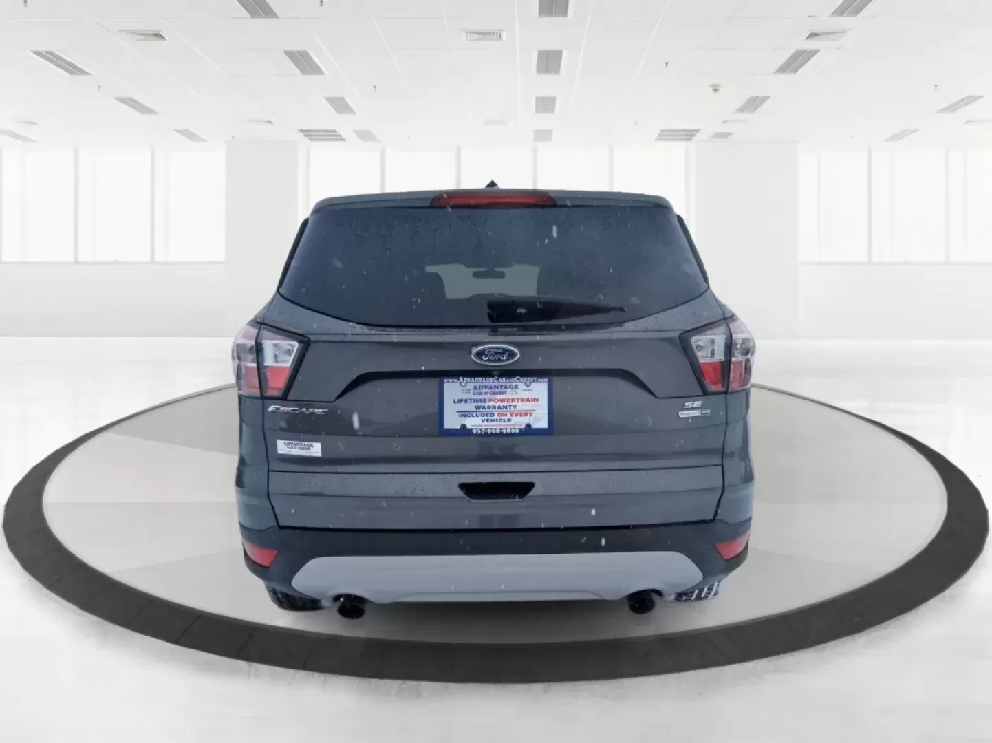 2017 Ford Escape SE (1FMCU9GD3HU) with an 1.5L L4 DOHC 16V engine, 6A transmission, located at 401 Woodman Dr, Riverside, OH, 45431, (937) 908-9800, 39.760899, -84.123421 - Need one SUV that can handle the weekday commute, school drop-offs, and a quick weekend escape to Eastwood MetroPark without blinking? This 2017 Ford Escape SE in Magnetic Metallic is built for real life in the Miami Valley-easy to park, confident in rough weather, and comfortable enough for long st - Photo#3