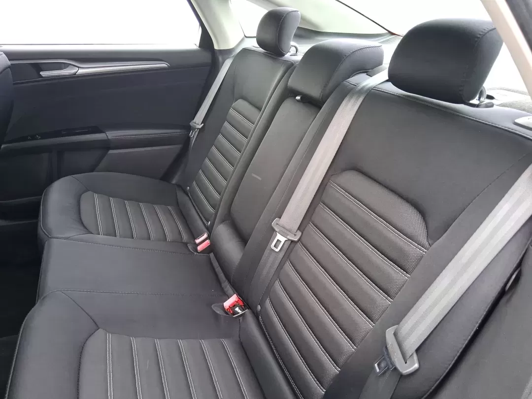 2014 Ford Fusion SE (1FA6P0H77E5) with an 2.5L L4 DOHC 16V engine, Automatic transmission, located at 880 E. National Road, Vandalia, OH, 45377, (937) 908-9800, 39.891918, -84.183594 - Need a dependable sedan for the daily commute up I75, school drop-offs around Vandalia-Butler City Schools, and comfortable weekend drives to the National Museum of the U.S. Air Force? This 2014 Ford Fusion SE is built for real life-smooth on longer stretches of E. National Road, easy to park for er - Photo#10