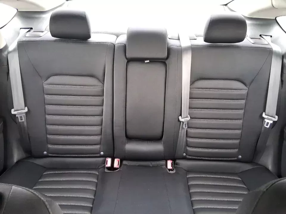 2014 Ford Fusion SE (1FA6P0H77E5) with an 2.5L L4 DOHC 16V engine, Automatic transmission, located at 1230 East Main St, Xenia, OH, 45385, (937) 908-9800, 39.688026, -83.910172 - Need a dependable sedan for the daily commute up I75, school drop-offs around Vandalia-Butler City Schools, and comfortable weekend drives to the National Museum of the U.S. Air Force? This 2014 Ford Fusion SE is built for real life-smooth on longer stretches of E. National Road, easy to park for er - Photo#15