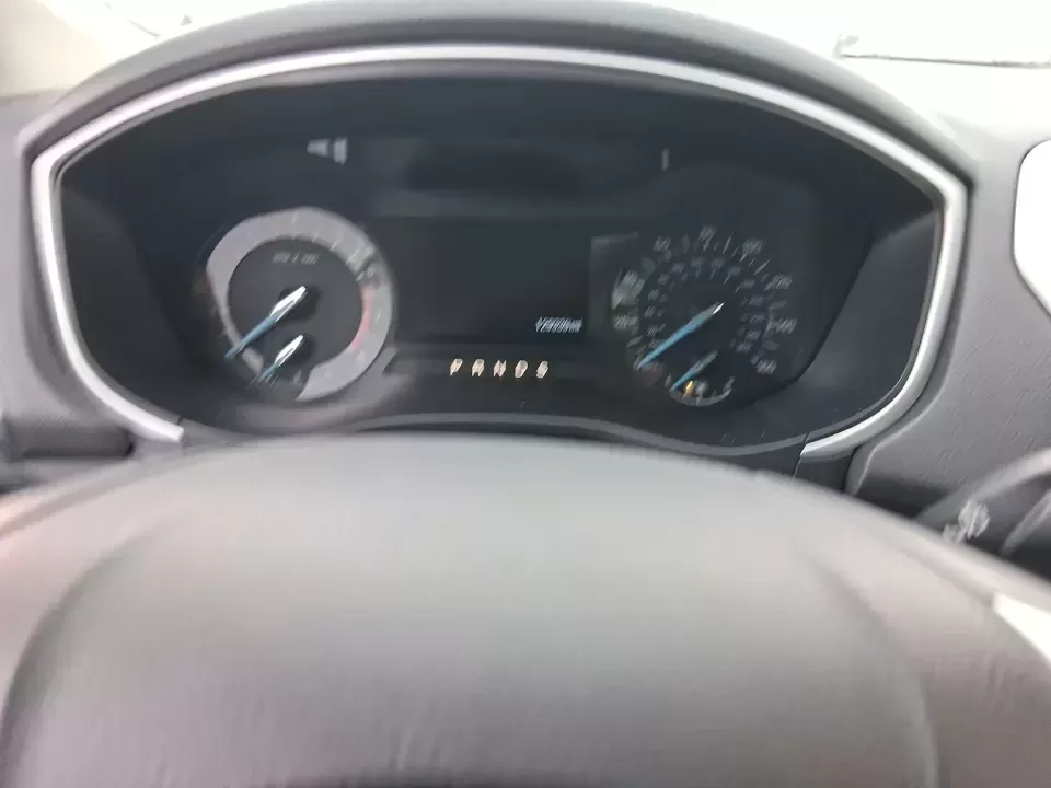 2014 Ford Fusion SE (1FA6P0H77E5) with an 2.5L L4 DOHC 16V engine, Automatic transmission, located at 1230 East Main St, Xenia, OH, 45385, (937) 908-9800, 39.688026, -83.910172 - Need a dependable sedan for the daily commute up I75, school drop-offs around Vandalia-Butler City Schools, and comfortable weekend drives to the National Museum of the U.S. Air Force? This 2014 Ford Fusion SE is built for real life-smooth on longer stretches of E. National Road, easy to park for er - Photo#16