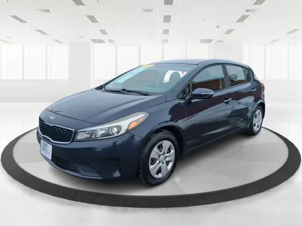 2018 Kia Forte LX (KNAFK5A89J5) with an 2L I-4 DOHC engine, 6A transmission, located at 8750 N County Rd 25A, Piqua, OH, 45356, (937) 908-9800, 40.164391, -84.232513 - Need a smart, budget-friendly ride that can handle daily commutes to Dayton, quick grocery runs, and spontaneous weekend trips without feeling cramped? This 2018 Kia Forte LX Hatchback in Gravity Blue is built for real-life driving in and around New Carlisle-easy to park, efficient to live with, and - Photo#8