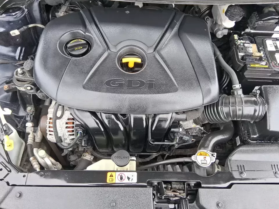 2018 Kia Forte LX (KNAFK5A89J5) with an 2L I-4 DOHC engine, 6A transmission, located at 8750 N County Rd 25A, Piqua, OH, 45356, (937) 908-9800, 40.164391, -84.232513 - Need a smart, budget-friendly ride that can handle daily commutes to Dayton, quick grocery runs, and spontaneous weekend trips without feeling cramped? This 2018 Kia Forte LX Hatchback in Gravity Blue is built for real-life driving in and around New Carlisle-easy to park, efficient to live with, and - Photo#11
