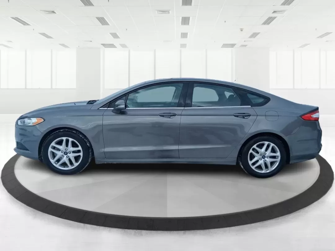 2013 Ford Fusion SE (3FA6P0H72DR) with an Other engine, located at 1184 Kauffman Ave, Fairborn, OH, 45324, (937) 908-9800, 39.807072, -84.030914 - Need a dependable commuter that can handle daily drives to Wright-Patterson AFB, weekend errands around Beavercreek, and the occasional road trip down I-675 without draining your budget? This 2013 Ford Fusion SE in Sterling Gray is a smart, comfortable sedan built for real life-great for long commut - Photo#5