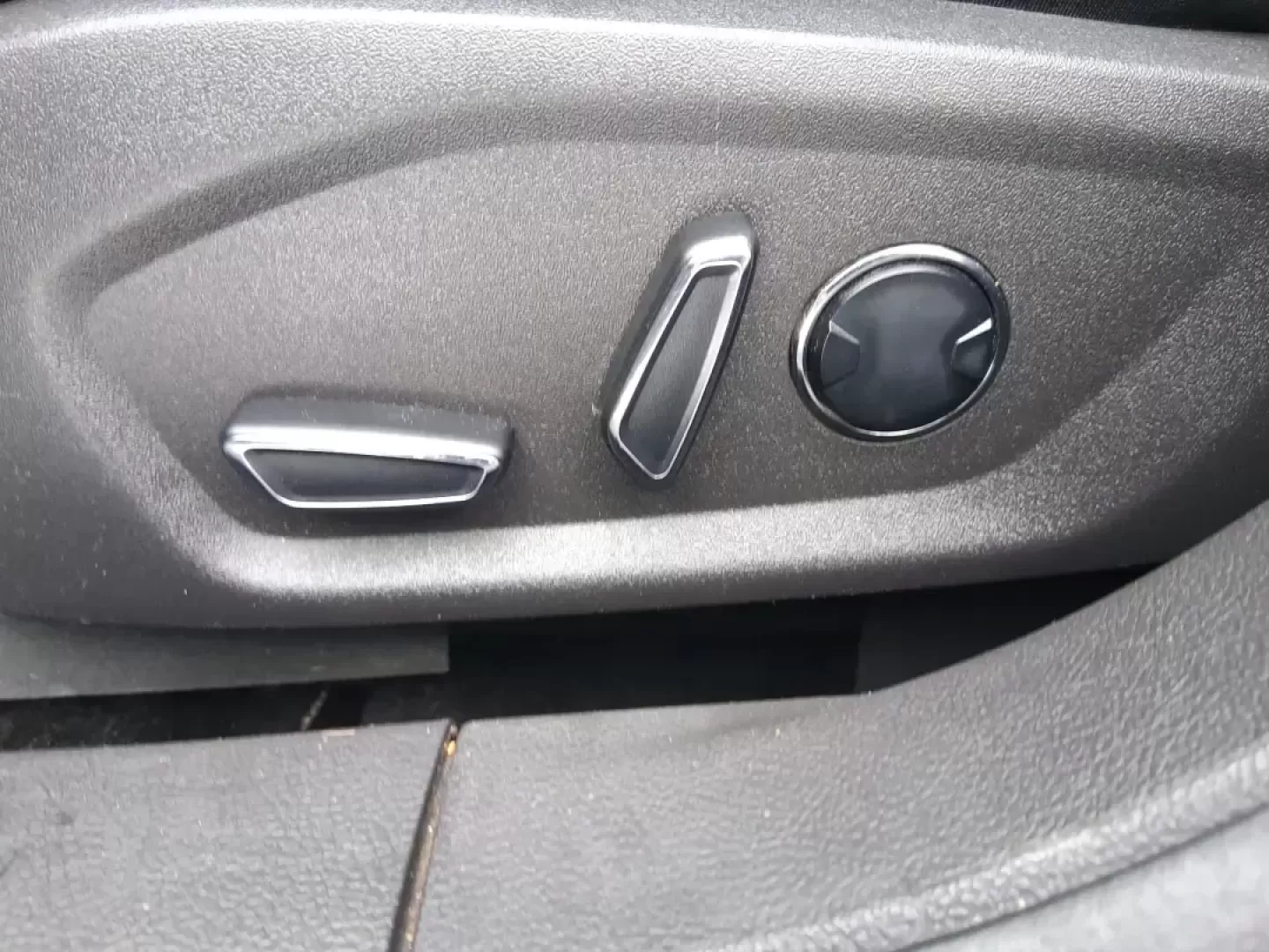 2013 Ford Fusion SE (3FA6P0H72DR) with an 2.5L L4 DOHC 16V engine, Automatic transmission, located at 1951 S Dayton Lakeview Rd., New Carlisle, OH, 45344, (937) 908-9800, 39.890999, -84.050255 - Need a dependable commuter that can handle daily drives to Wright-Patterson AFB, weekend errands around Beavercreek, and the occasional road trip down I-675 without draining your budget? This 2013 Ford Fusion SE in Sterling Gray is a smart, comfortable sedan built for real life-great for long commut - Photo#17