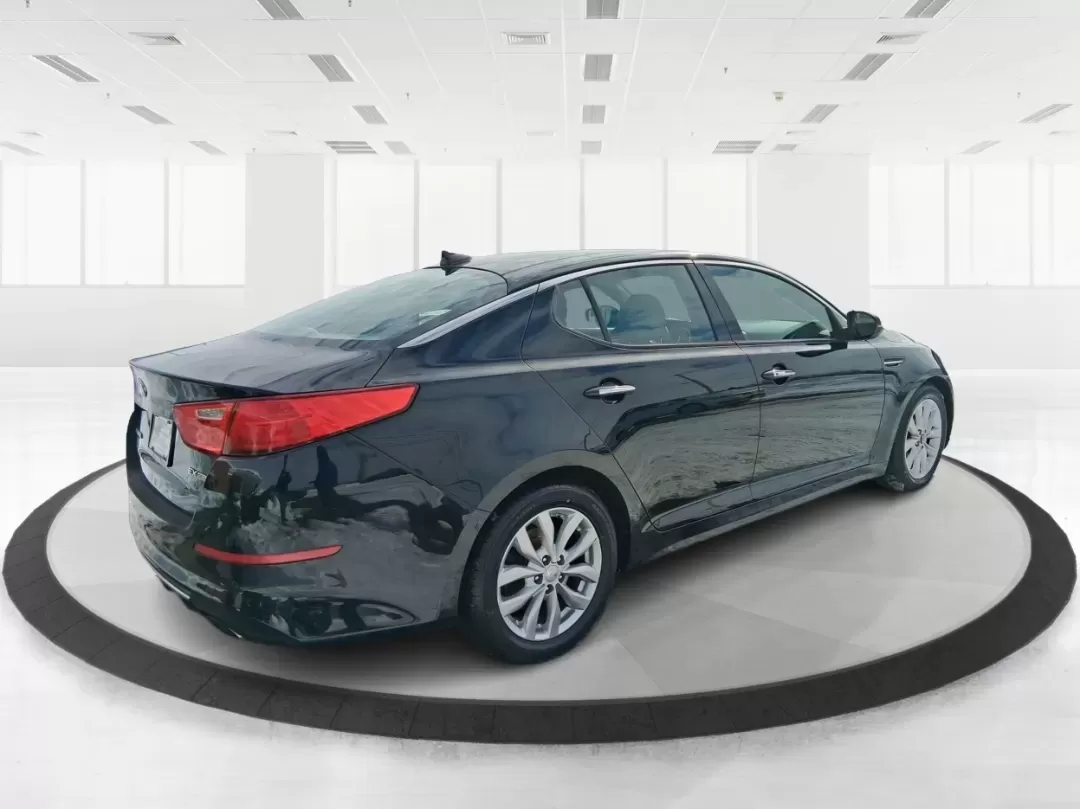 2015 Kia Optima EX (5XXGN4A78FG) with an Theta II 2.4L I-4 gasoline direct injection engine, 6-Speed Automatic transmission, located at 401 Woodman Dr, Riverside, OH, 45431, (937) 908-9800, 39.760899, -84.123421 - If your week is packed with I675 commuting, school drop-offs, and the occasional dinner run to The Greene or a weekend drive out toward Wright-Patterson Air Force Base, this 2015 Kia Optima EX is the kind of sedan that keeps life moving comfortably-without draining your budget. Finished in sleek Ebo - Photo#2