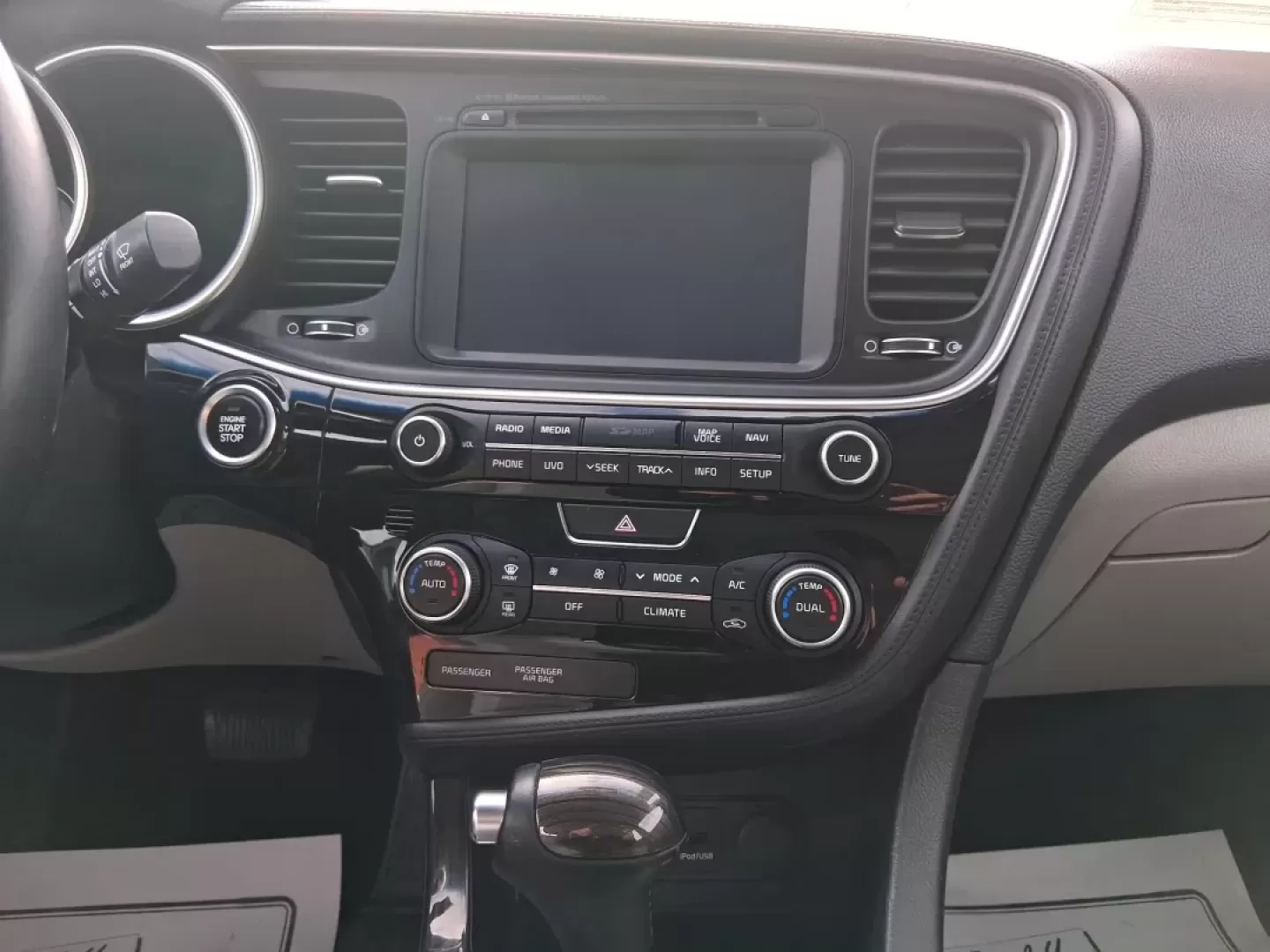 2015 Kia Optima EX (5XXGN4A78FG) with an Theta II 2.4L I-4 gasoline direct injection engine, 6-Speed Automatic transmission, located at 401 Woodman Dr, Riverside, OH, 45431, (937) 908-9800, 39.760899, -84.123421 - If your week is packed with I675 commuting, school drop-offs, and the occasional dinner run to The Greene or a weekend drive out toward Wright-Patterson Air Force Base, this 2015 Kia Optima EX is the kind of sedan that keeps life moving comfortably-without draining your budget. Finished in sleek Ebo - Photo#14