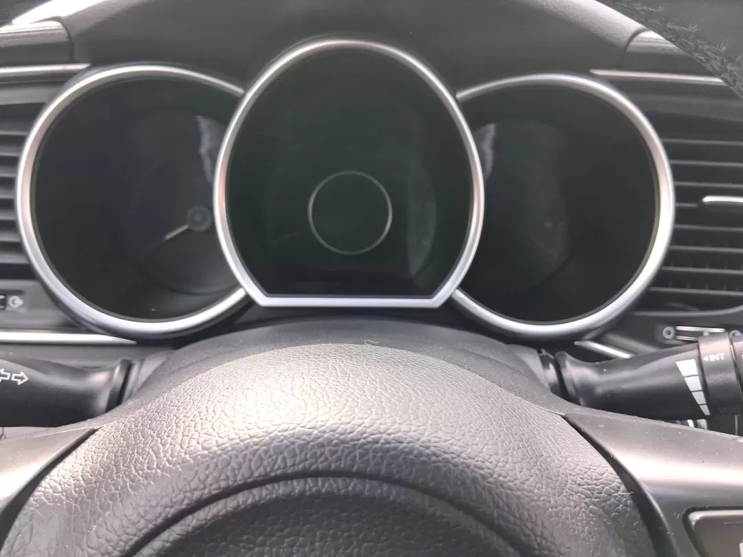 2015 Kia Optima EX (5XXGN4A78FG) with an Theta II 2.4L I-4 gasoline direct injection engine, 6-Speed Automatic transmission, located at 401 Woodman Dr, Riverside, OH, 45431, (937) 908-9800, 39.760899, -84.123421 - If your week is packed with I675 commuting, school drop-offs, and the occasional dinner run to The Greene or a weekend drive out toward Wright-Patterson Air Force Base, this 2015 Kia Optima EX is the kind of sedan that keeps life moving comfortably-without draining your budget. Finished in sleek Ebo - Photo#16