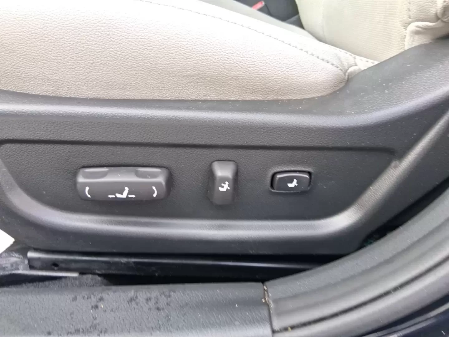 2015 Kia Optima EX (5XXGN4A78FG) with an Theta II 2.4L I-4 gasoline direct injection engine, 6-Speed Automatic transmission, located at 401 Woodman Dr, Riverside, OH, 45431, (937) 908-9800, 39.760899, -84.123421 - If your week is packed with I675 commuting, school drop-offs, and the occasional dinner run to The Greene or a weekend drive out toward Wright-Patterson Air Force Base, this 2015 Kia Optima EX is the kind of sedan that keeps life moving comfortably-without draining your budget. Finished in sleek Ebo - Photo#18