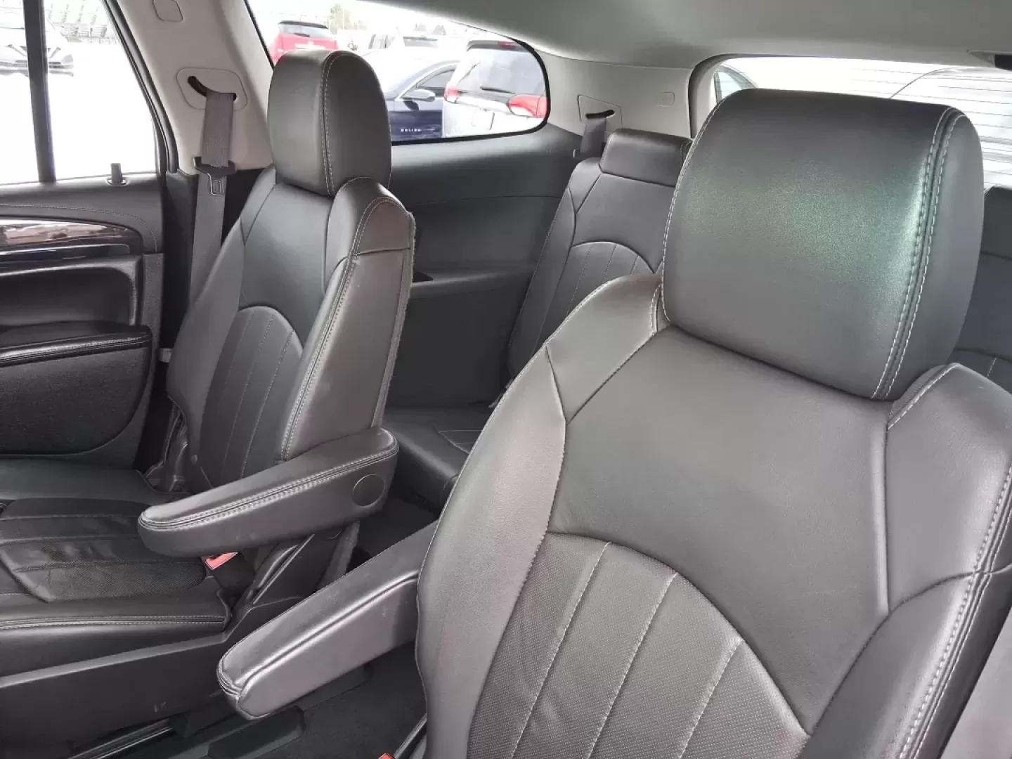 2015 Buick Enclave Premium (5GAKVCKD6FJ) with an 3.6L V-6 gasoline direct injection engine, 6-Speed Automatic Overdrive transmission, located at 4508 South Dixie Dr, Moraine, OH, 45439, (937) 908-9800, 39.689976, -84.218452 - Load up the family, cue the road-trip playlist, and enjoy the kind of comfortable, confident driving that makes everyday errands and weekend getaways feel easy. This 2015 Buick Enclave Premium in Dark Sapphire Blue Metallic is built for real life in Moraine-school drop-offs, long commutes up I75, an - Photo#9