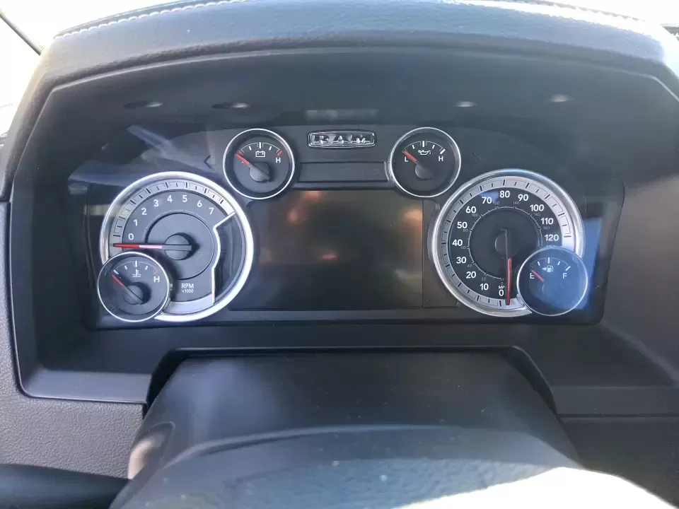 2016 Ram 1500 Laramie (1C6RR7NT1GS) with an 5.7L V8 OHV 16V engine, 6A transmission, located at 1230 East Main St, Xenia, OH, 45385, (937) 908-9800, 39.688026, -83.910172 - Built for Ohio backroads, weekend lake runs, and the kind of workday that doesn't stop when the weather turns, this 2016 Ram 1500 Laramie Crew Cab 4WD is the truck that fits real life in Troy. Whether you're towing a trailer out toward the Miami County Fairgrounds, hauling gear for a Saturday at Tre - Photo#14