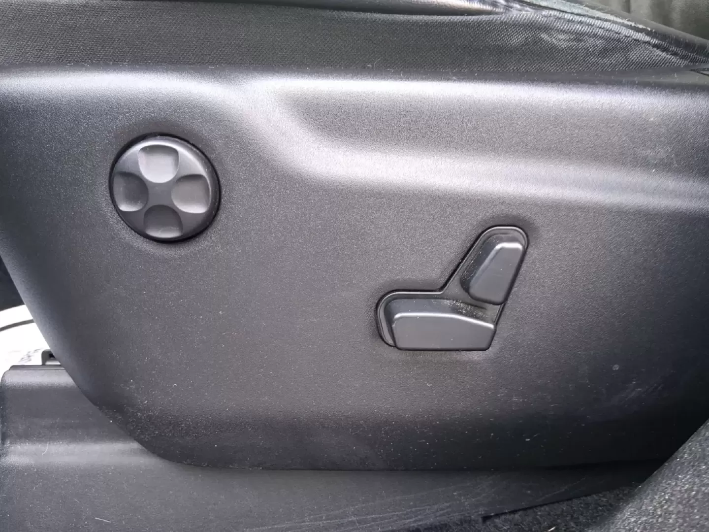 2012 Jeep Grand Cherokee Laredo (1C4RJFAG1CC) with an Other engine, located at 1099 N County Rd 25A , Troy, OH, 45373, (937) 908-9800, 40.057079, -84.212883 - Picture your next weekend escape: loading up the family, pointing the hood toward John A. Wannemacher Nature Reserve, and cruising I75 with confidence no matter what Ohio weather throws your way. This 2012 Jeep Grand Cherokee Laredo is built for real life in Troy-school runs, long commutes to Dayton - Photo#19