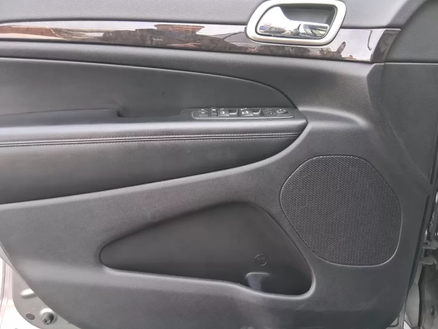 2012 Jeep Grand Cherokee Laredo (1C4RJFAG1CC) with an Other engine, located at 1099 N County Rd 25A , Troy, OH, 45373, (937) 908-9800, 40.057079, -84.212883 - Picture your next weekend escape: loading up the family, pointing the hood toward John A. Wannemacher Nature Reserve, and cruising I75 with confidence no matter what Ohio weather throws your way. This 2012 Jeep Grand Cherokee Laredo is built for real life in Troy-school runs, long commutes to Dayton - Photo#20