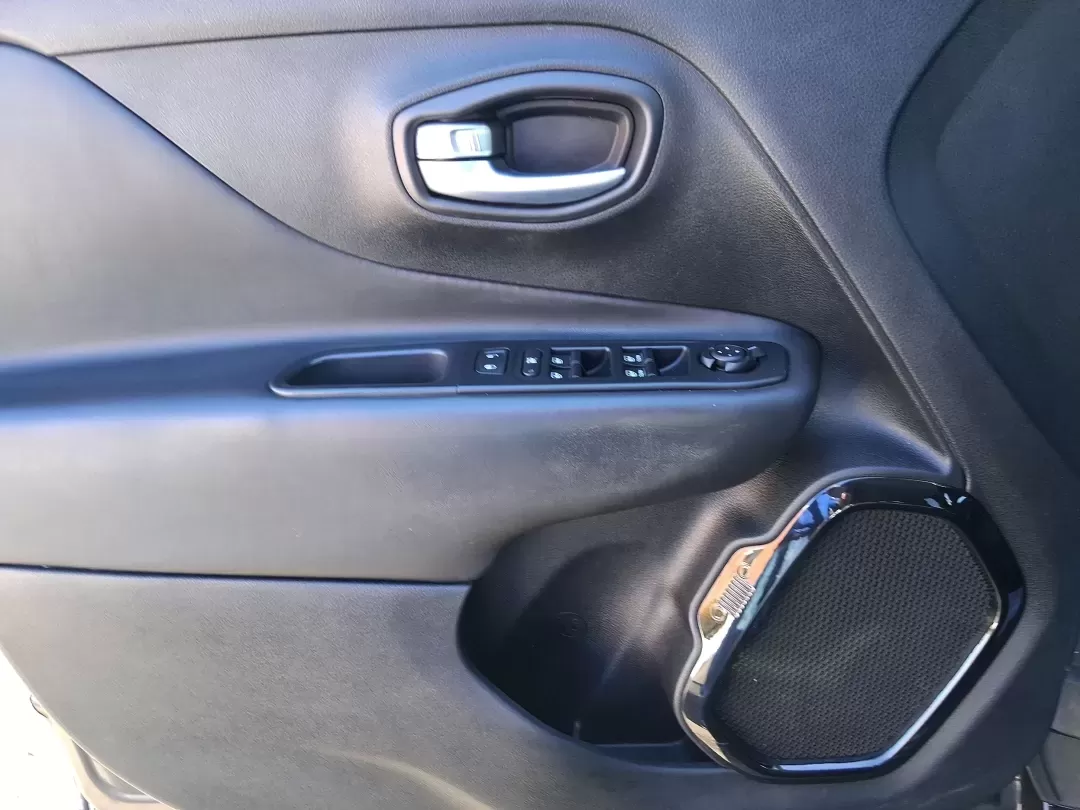 2017 Jeep Renegade Altitude 4x4 (ZACCJBBB7HP) with an 2.4L L4 DOHC 16V engine, 6M transmission, located at 4508 South Dixie Dr, Moraine, OH, 45439, (937) 908-9800, 39.689976, -84.218452 - Weekend escapes, snowy commutes, and everyday errands feel easier when your vehicle is compact enough for tight parking yet confident enough for rougher Ohio weather. This **2017 Jeep Renegade Altitude 4x4** is built for drivers who want SUV versatility in a city-friendly crossover-whether you're he - Photo#17