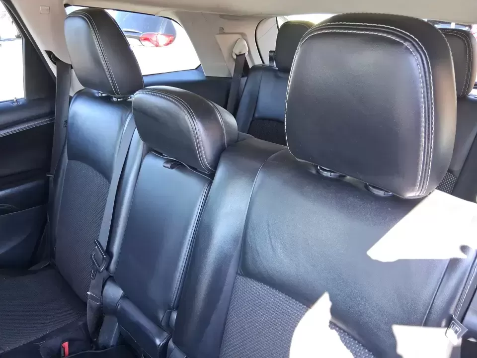 2015 Dodge Journey Crossroad FWD (3C4PDCGB5FT) with an 2.4L L4 DOHC 16V engine, 4-Speed Automatic transmission, located at 1951 S Dayton Lakeview Rd., New Carlisle, OH, 45344, (937) 908-9800, 39.890999, -84.050255 - Pack up the kids, cue up the playlist, and point your next adventure toward I75-this 2015 Dodge Journey Crossroad FWD is the kind of SUV that makes everyday life in Troy easier, whether you're tackling school drop-offs, long commutes, or weekend trips to Dayton. With three-row practicality in a spor - Photo#9