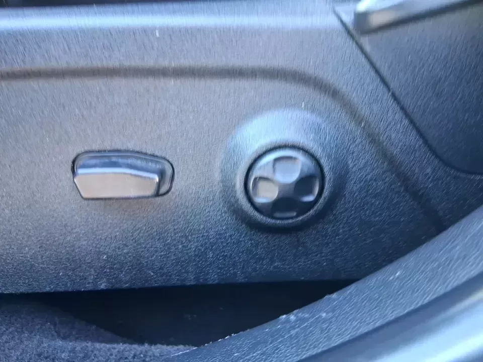 2015 Dodge Journey Crossroad FWD (3C4PDCGB5FT) with an 2.4L L4 DOHC 16V engine, 4-Speed Automatic transmission, located at 401 Woodman Dr, Riverside, OH, 45431, (937) 908-9800, 39.760899, -84.123421 - Pack up the kids, cue up the playlist, and point your next adventure toward I75-this 2015 Dodge Journey Crossroad FWD is the kind of SUV that makes everyday life in Troy easier, whether you're tackling school drop-offs, long commutes, or weekend trips to Dayton. With three-row practicality in a spor - Photo#17