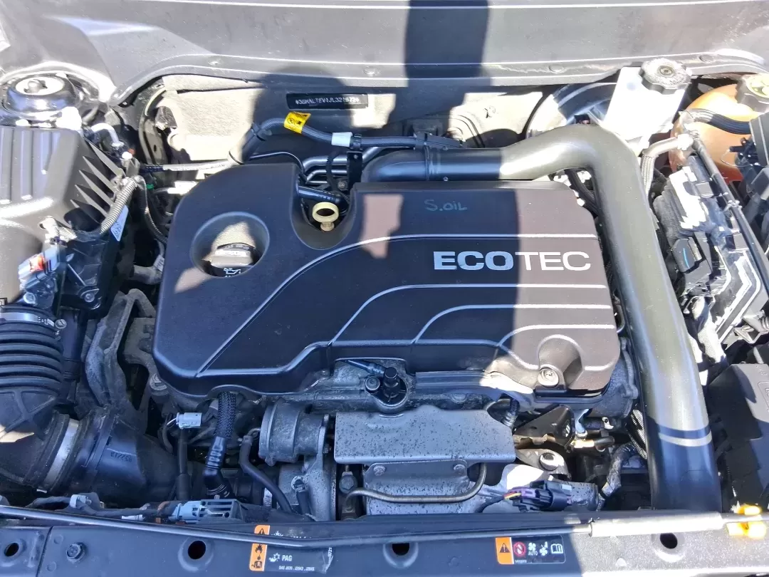 2018 GMC Terrain SLE (3GKALTEV1JL) with an 1.4L L4 DOHC 16V TURBO engine, 6A transmission, located at 1951 S Dayton Lakeview Rd., New Carlisle, OH, 45344, (937) 908-9800, 39.890999, -84.050255 - Picture your next weekend: a quick grocery run in town, a smooth commute down I70, then a spontaneous road trip to Dayton's RiverScape MetroPark or a family day at the Clark County Fairgrounds-without worrying about space, weather, or comfort. This 2018 GMC Terrain SLE in striking Ebony Twilight Met - Photo#11