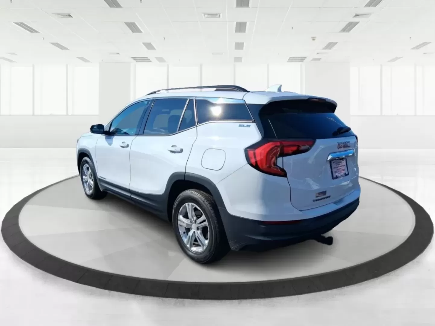 2019 GMC Terrain SLE (3GKALMEV4KL) with an 1.4L L4 DOHC 16V TURBO engine, 6A transmission, located at 1184 Kauffman Ave, Fairborn, OH, 45324, (937) 908-9800, 39.807072, -84.030914 - Picture your next week: easy commuting to Wright-Patterson AFB, grocery runs that don't feel like a puzzle, and a weekend escape to John Bryan State Park with room for everyone and everything. This 2019 GMC Terrain SLE in Summit White is the kind of practical, comfortable SUV that fits real life in - Photo#3