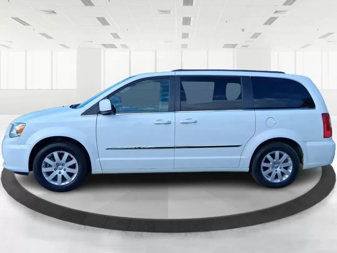 2015 Chrysler Town and Country Touring (2C4RC1BG1FR) with an 3.6L V-6 DOHC engine, 6-Speed Automatic transmission, located at 8750 N County Rd 25A, Piqua, OH, 45356, (937) 908-9800, 40.164391, -84.232513 - Pack up the kids, load the cooler, and point the nose toward a weekend road trip-this 2015 Chrysler Town and Country Touring is built for real life in West Central Ohio. Whether you're shuttling a growing family to school and sports, commuting from Piqua to Troy, or planning an easy getaway up I-7 - Photo#5