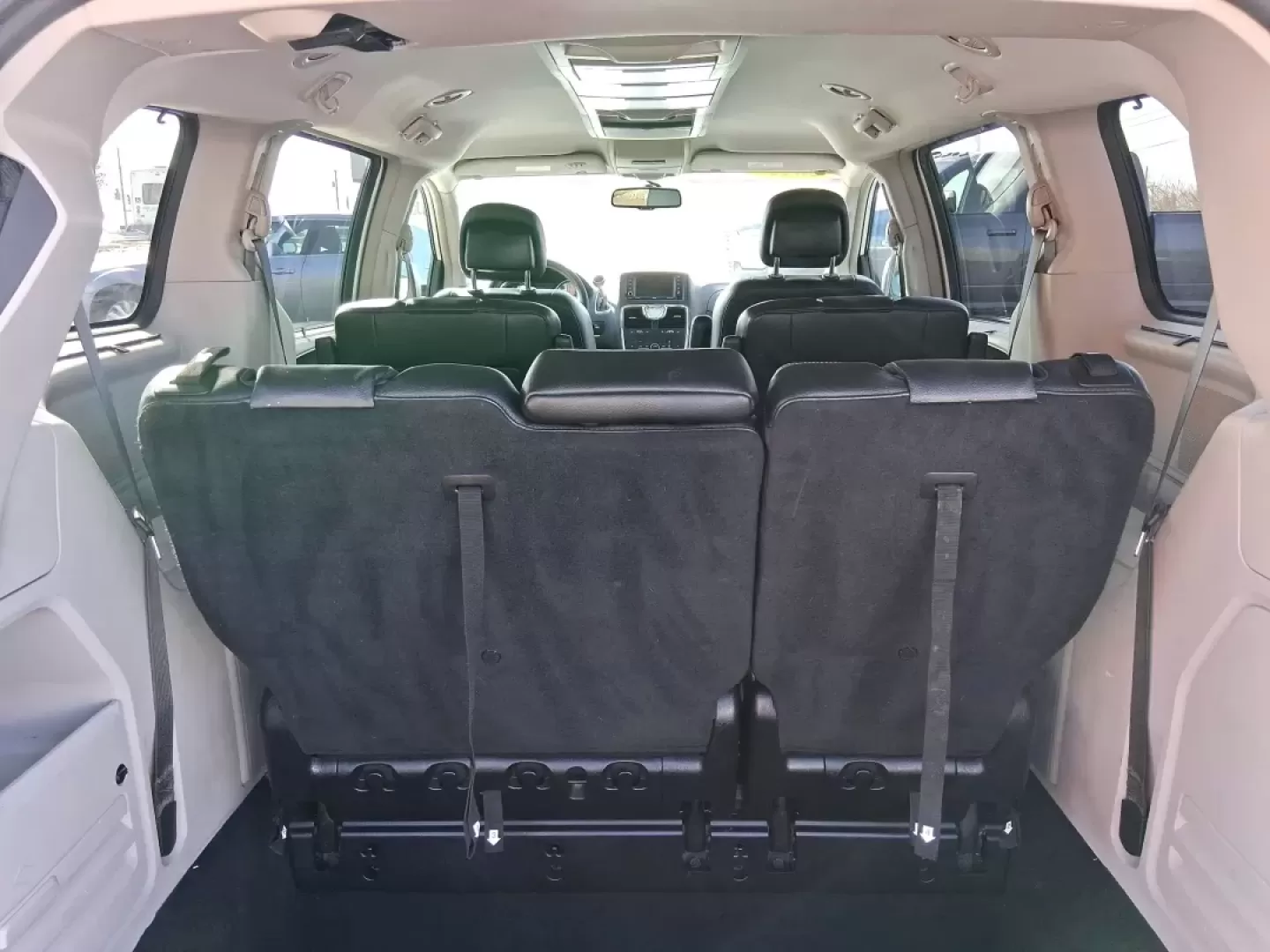 2015 Chrysler Town and Country Touring (2C4RC1BG1FR) with an 3.6L V-6 DOHC engine, 6-Speed Automatic transmission, located at 880 E. National Road, Vandalia, OH, 45377, (937) 908-9800, 39.891918, -84.183594 - Pack up the kids, load the cooler, and point the nose toward a weekend road trip-this 2015 Chrysler Town and Country Touring is built for real life in West Central Ohio. Whether you're shuttling a growing family to school and sports, commuting from Piqua to Troy, or planning an easy getaway up I-7 - Photo#12