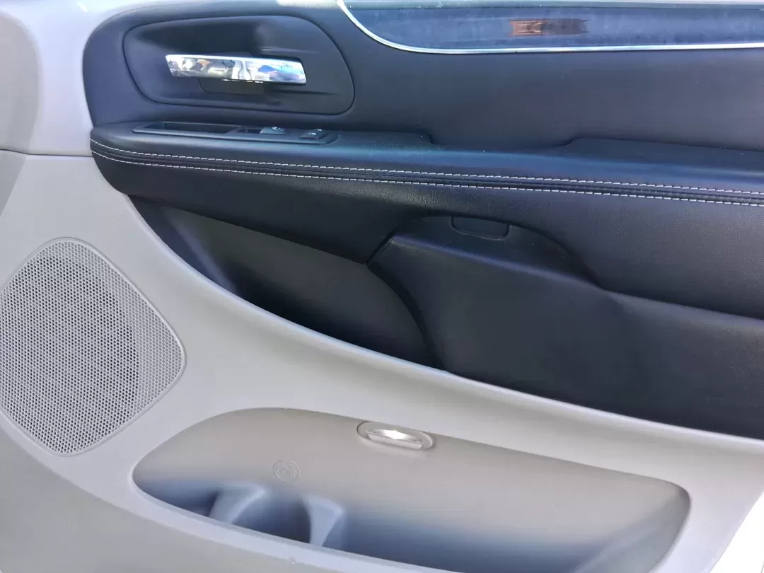 2015 Chrysler Town and Country Touring (2C4RC1BG1FR) with an 3.6L V-6 DOHC engine, 6-Speed Automatic transmission, located at 8750 N County Rd 25A, Piqua, OH, 45356, (937) 908-9800, 40.164391, -84.232513 - Pack up the kids, load the cooler, and point the nose toward a weekend road trip-this 2015 Chrysler Town and Country Touring is built for real life in West Central Ohio. Whether you're shuttling a growing family to school and sports, commuting from Piqua to Troy, or planning an easy getaway up I-7 - Photo#20