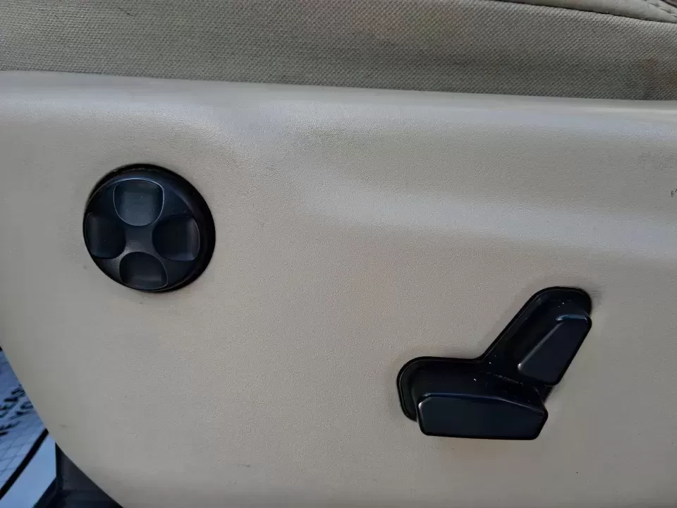 2015 Dodge Durango Limited (1C4RDJDG8FC) with an 3.6L V6 DOHC 24V engine, 8-Speed Automatic transmission, located at 1230 East Main St, Xenia, OH, 45385, (937) 908-9800, 39.688026, -83.910172 - Pack up the kids, load the cooler, and point the nose toward a weekend getaway-this 2015 Dodge Durango Limited is the kind of SUV that makes everyday life in West Central Ohio easier, from school drop-offs to road trips and everything in between. With confident 4WD/AWD capability, three-row flexibil - Photo#18