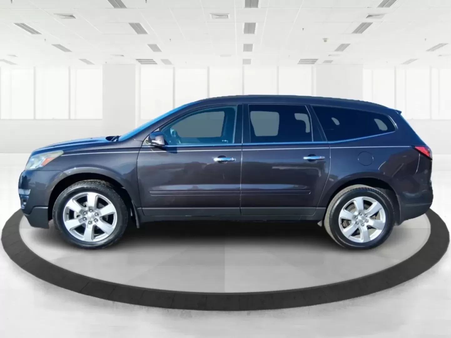 2017 Chevrolet Traverse 1LT (1GNKRGKDXHJ) with an 3.6L V-6 gasoline direct injection engine, 6A transmission, located at 8750 N County Rd 25A, Piqua, OH, 45356, (937) 908-9800, 40.164391, -84.232513 - Picture your next weekend: the kids are loaded up, the playlist is set, and you're cruising from Piqua to a ballgame, a family cookout, or a day trip to Indian Lake without worrying about space, comfort, or reliability. This 2017 Chevrolet Traverse 1LT is the kind of three-row SUV that fits real lif - Photo#4